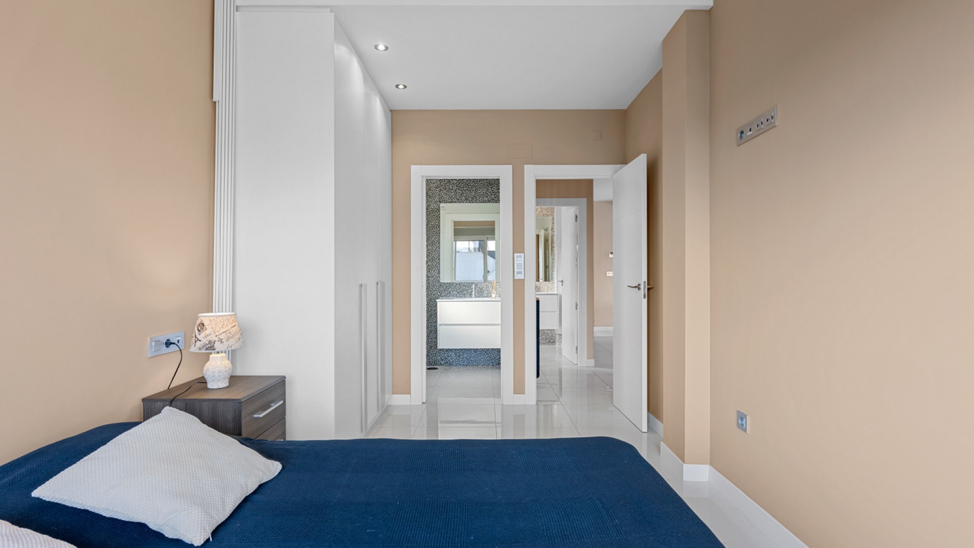 Venta - Chalet Independiente -
Villamartín