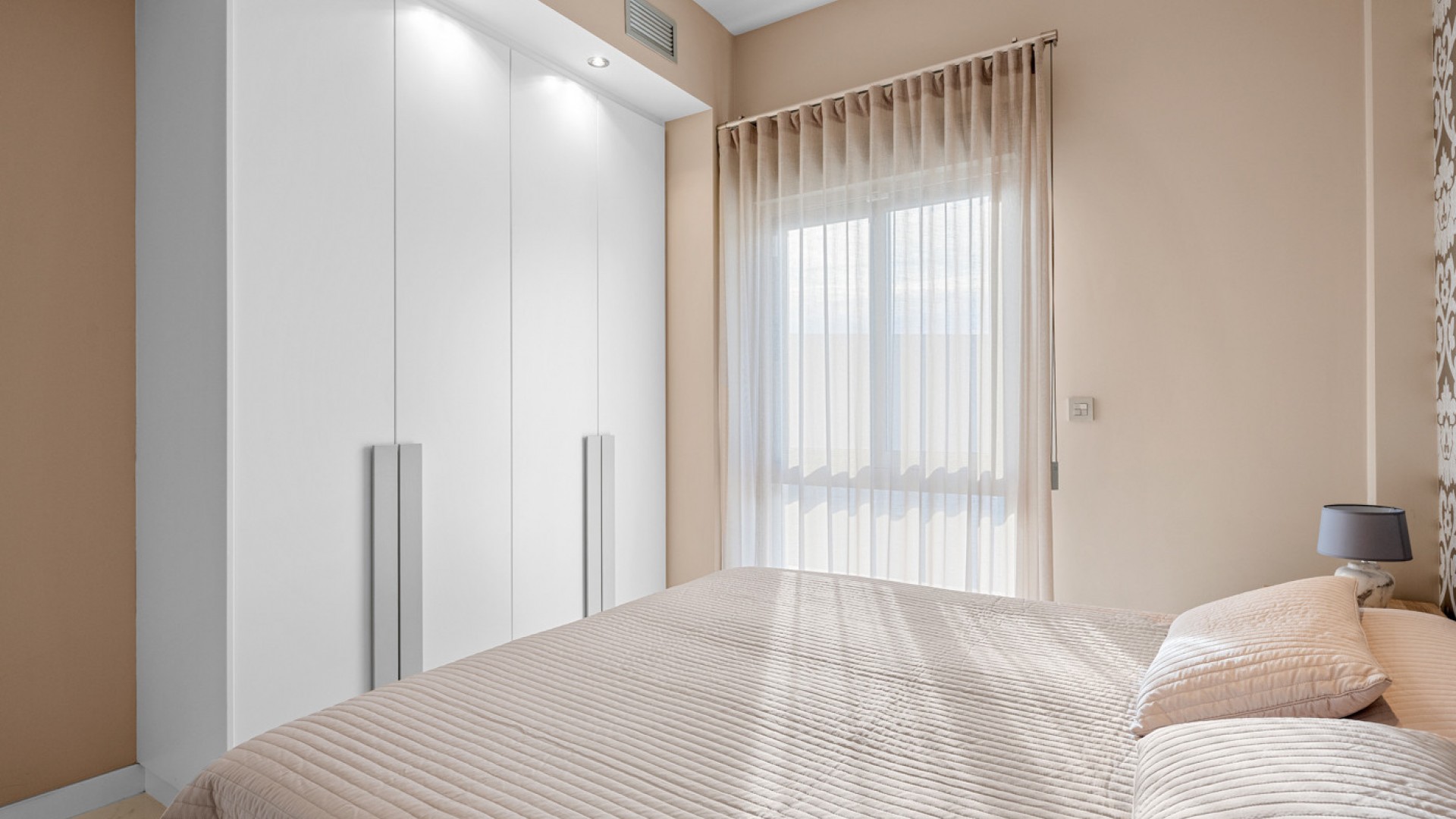 Venta - Chalet Independiente -
Villamartín