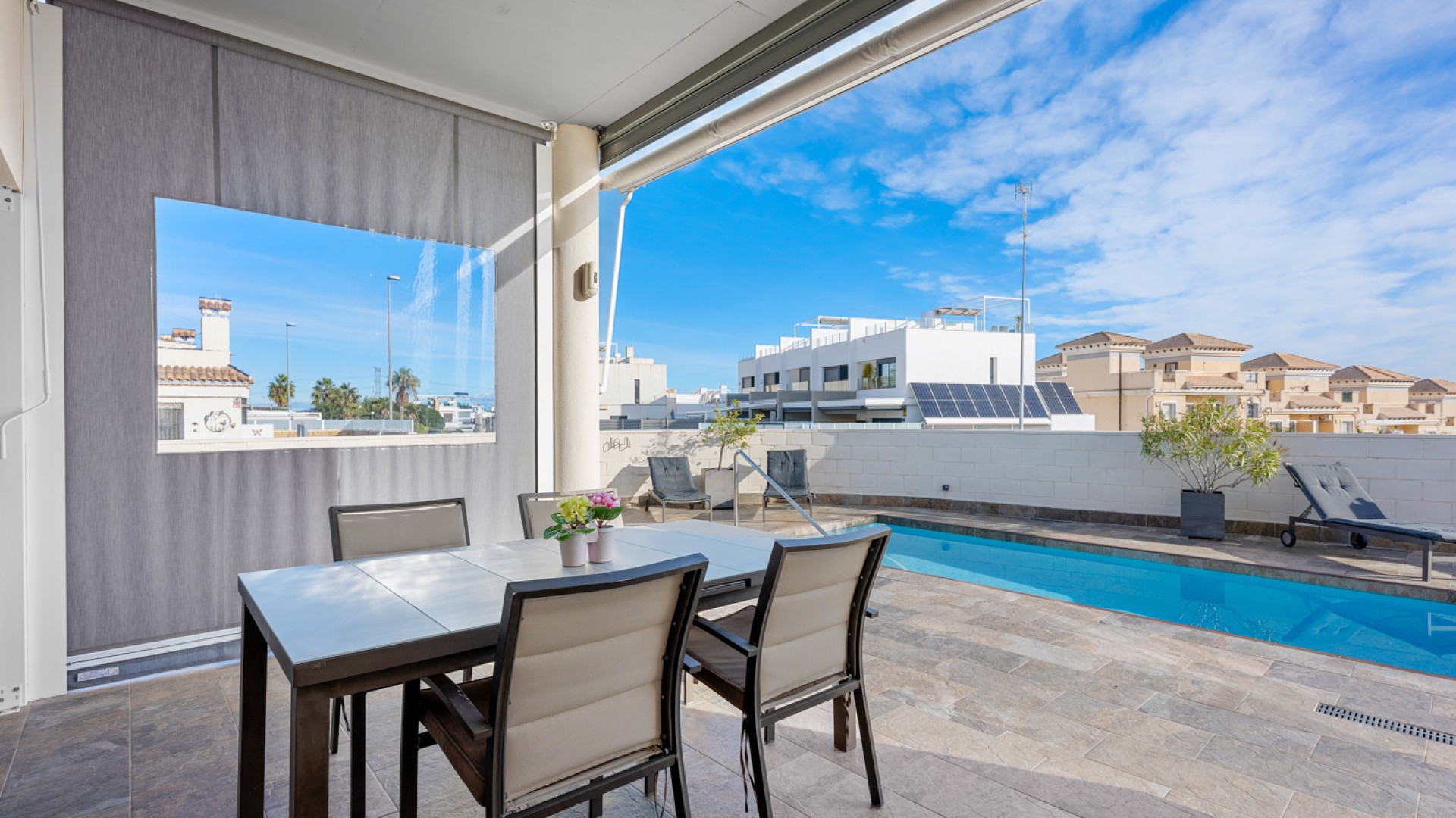 Venta - Chalet Independiente -
Villamartín