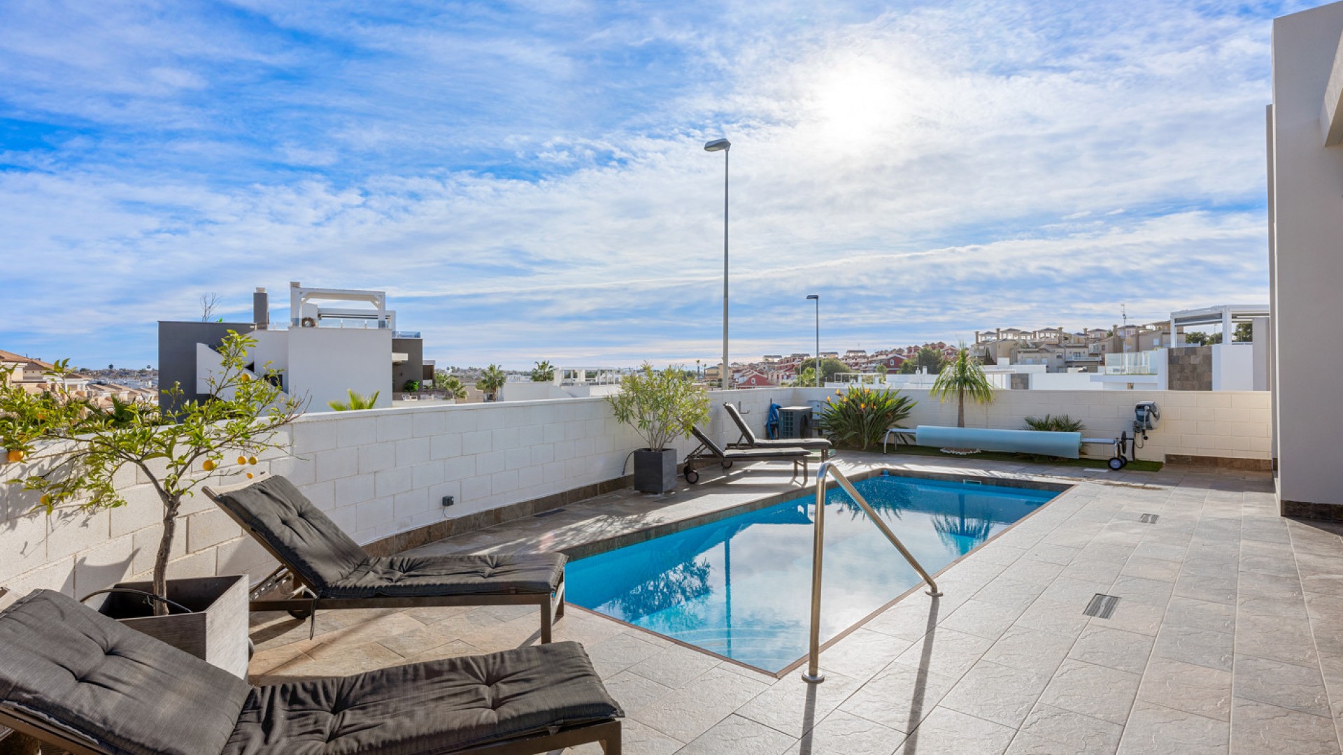 Venta - Chalet Independiente -
Villamartín