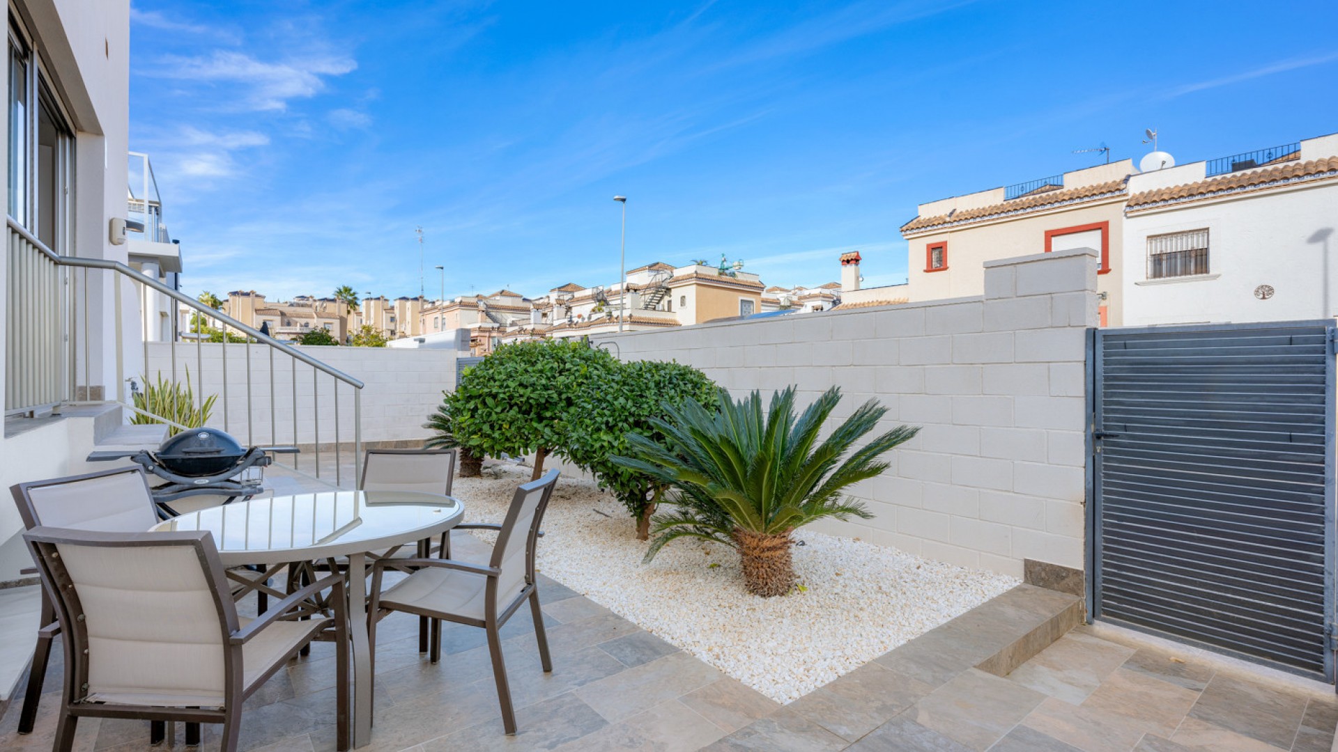 Venta - Chalet Independiente -
Villamartín