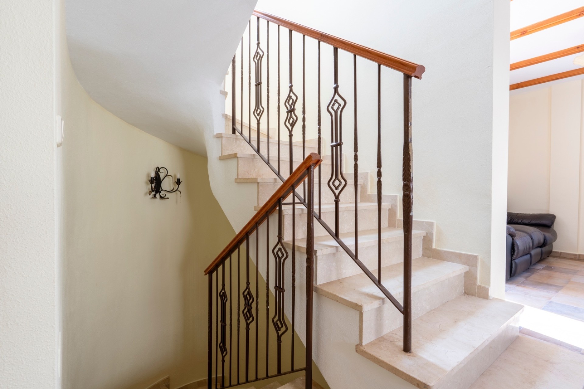 Venta - Chalet Independiente -
Villamartín