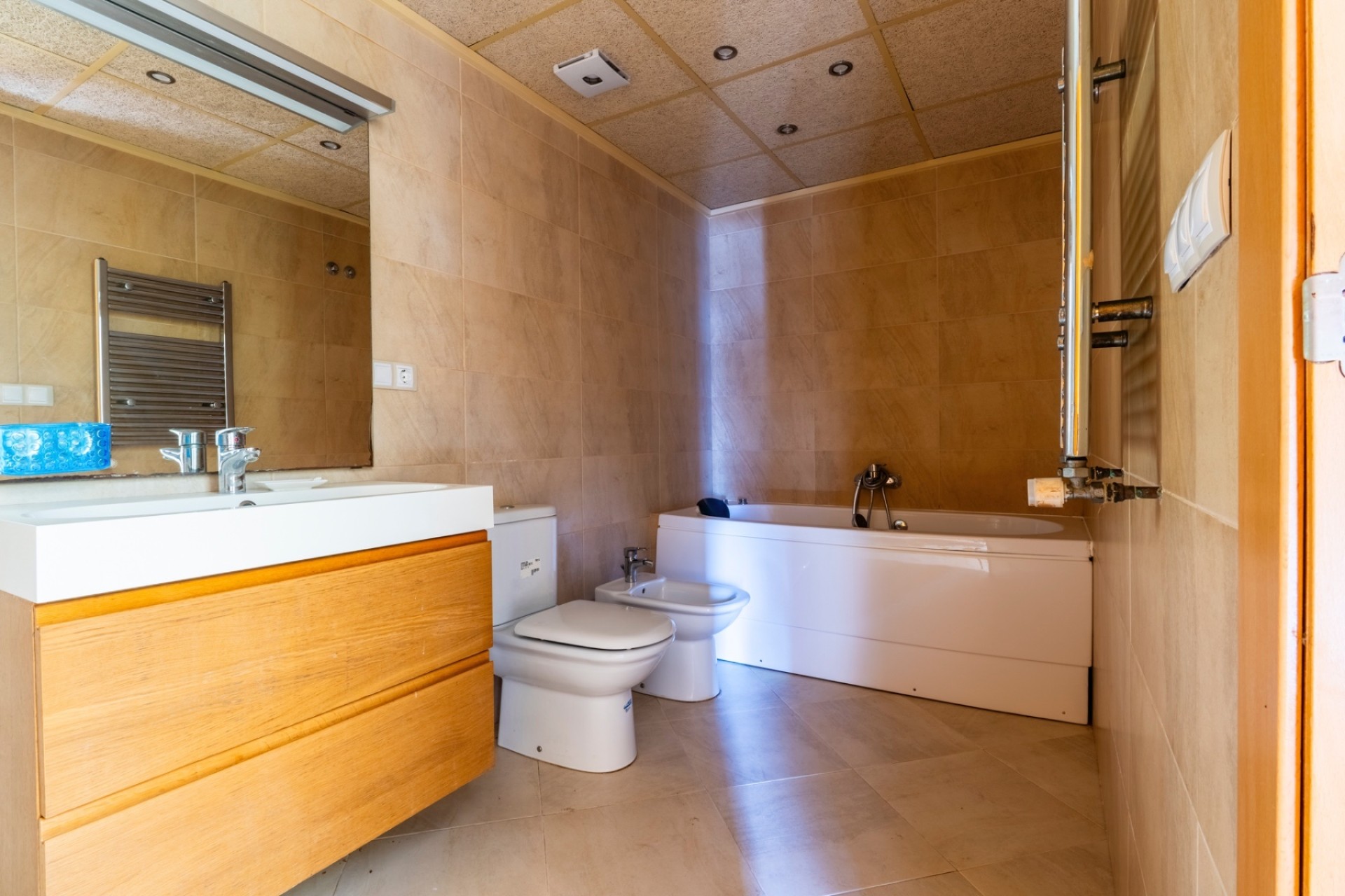 Venta - Chalet Independiente -
Villamartín