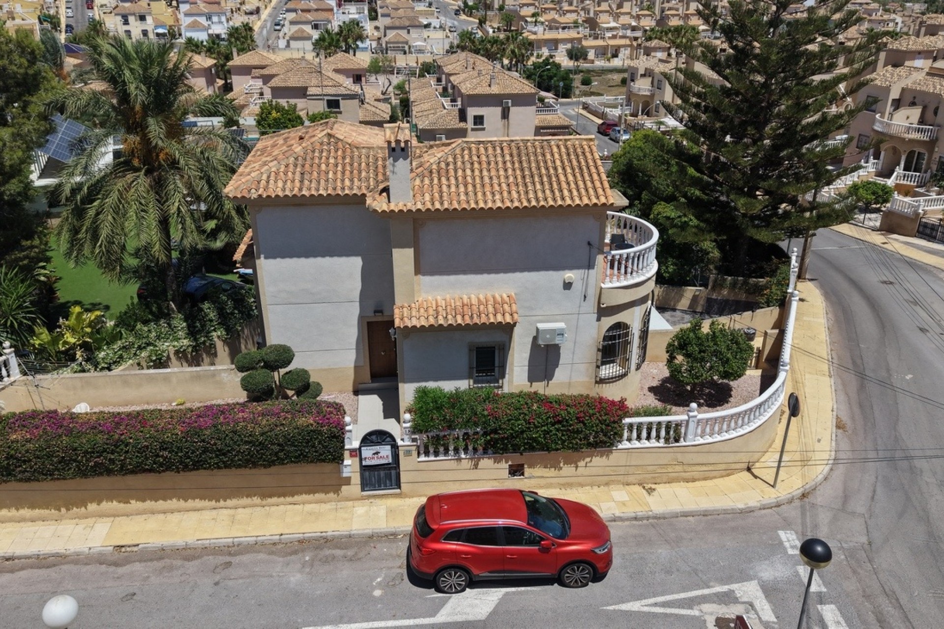 Venta - Chalet Independiente -
Villamartín