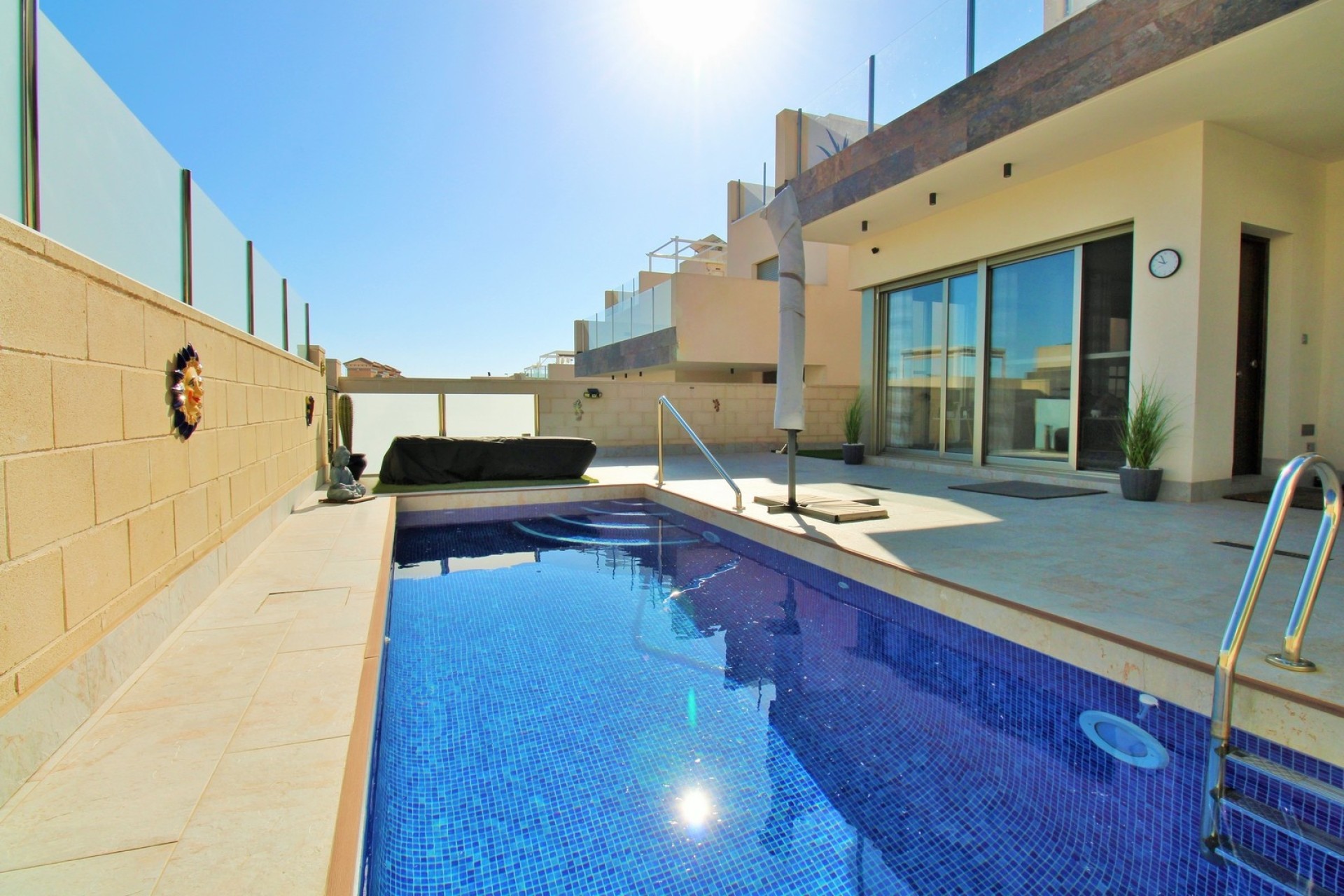 Venta - Chalet Independiente -
Villamartín