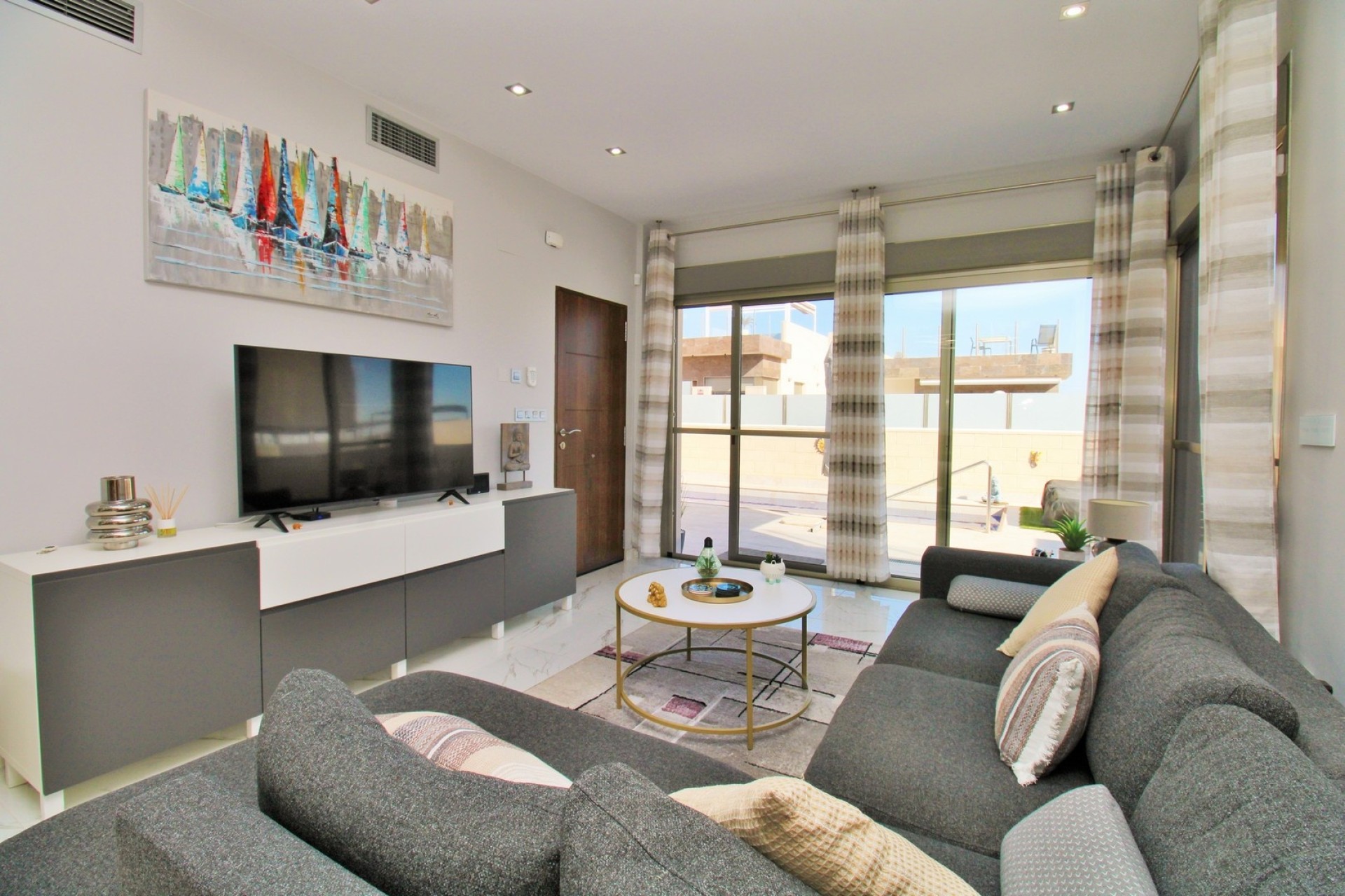 Venta - Chalet Independiente -
Villamartín