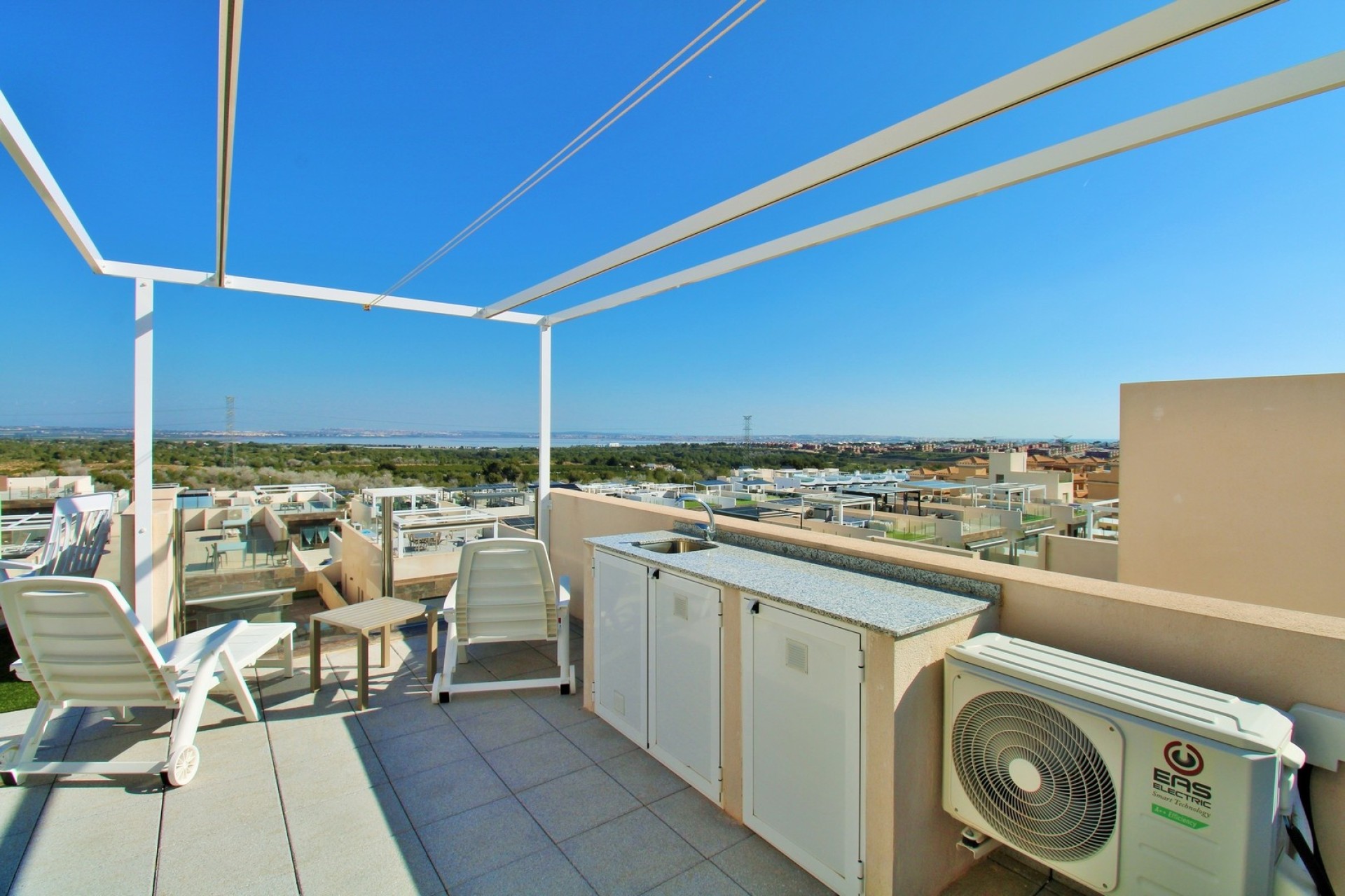 Venta - Chalet Independiente -
Villamartín