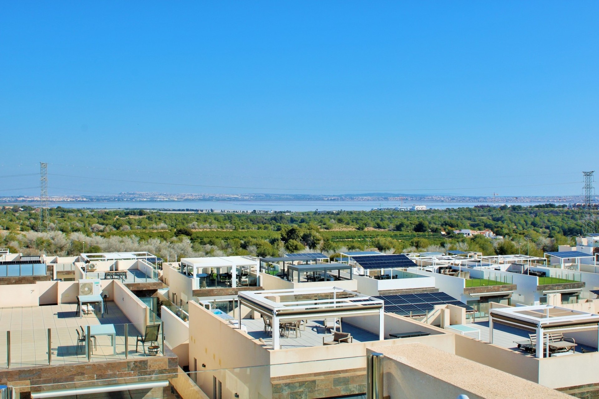 Venta - Chalet Independiente -
Villamartín