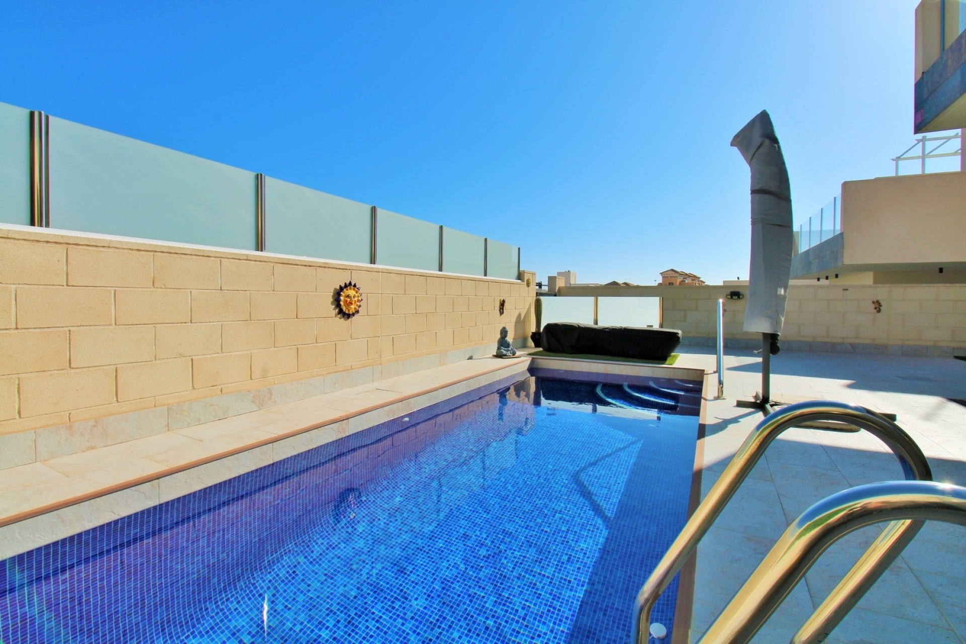 Venta - Chalet Independiente -
Villamartín