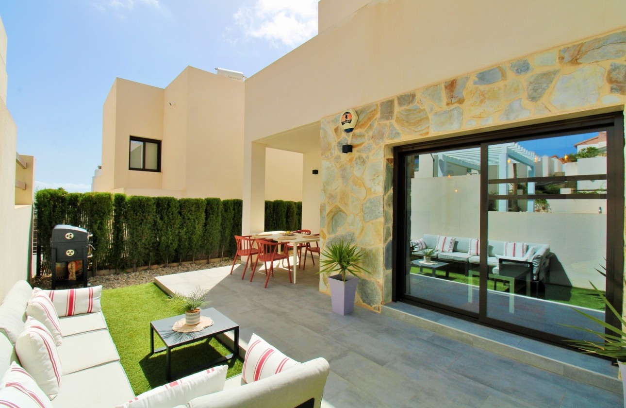 Venta - Chalet Independiente -
Villamartín