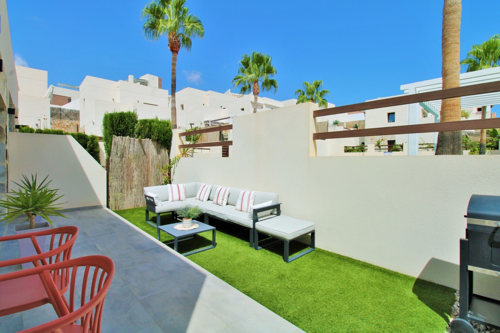 Venta - Chalet Independiente -
Villamartín