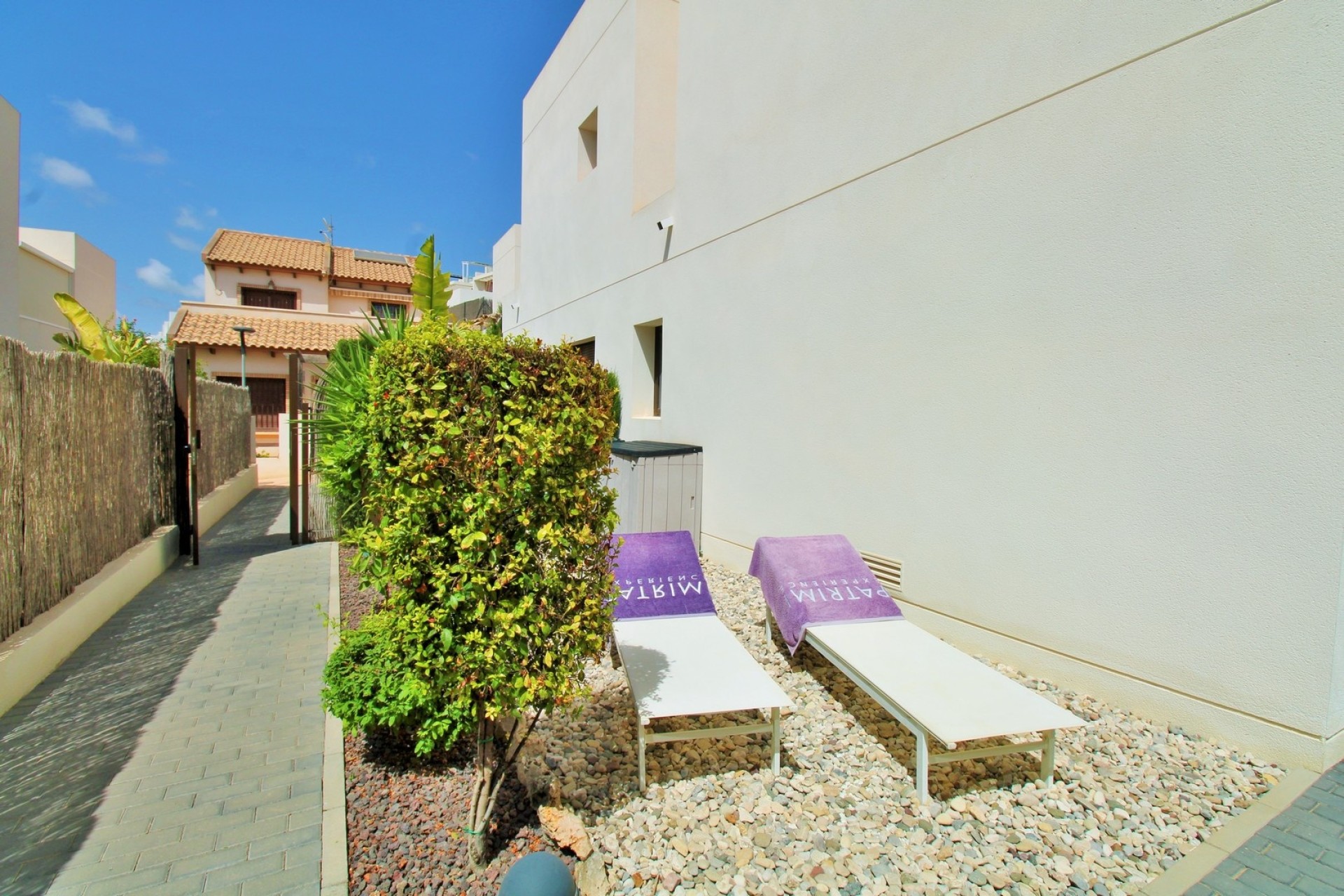 Venta - Chalet Independiente -
Villamartín