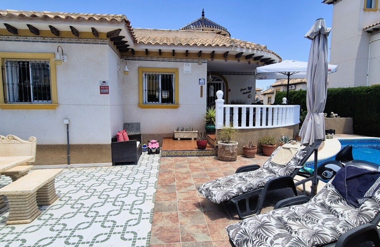 Venta - Chalet Independiente -
Villamartín