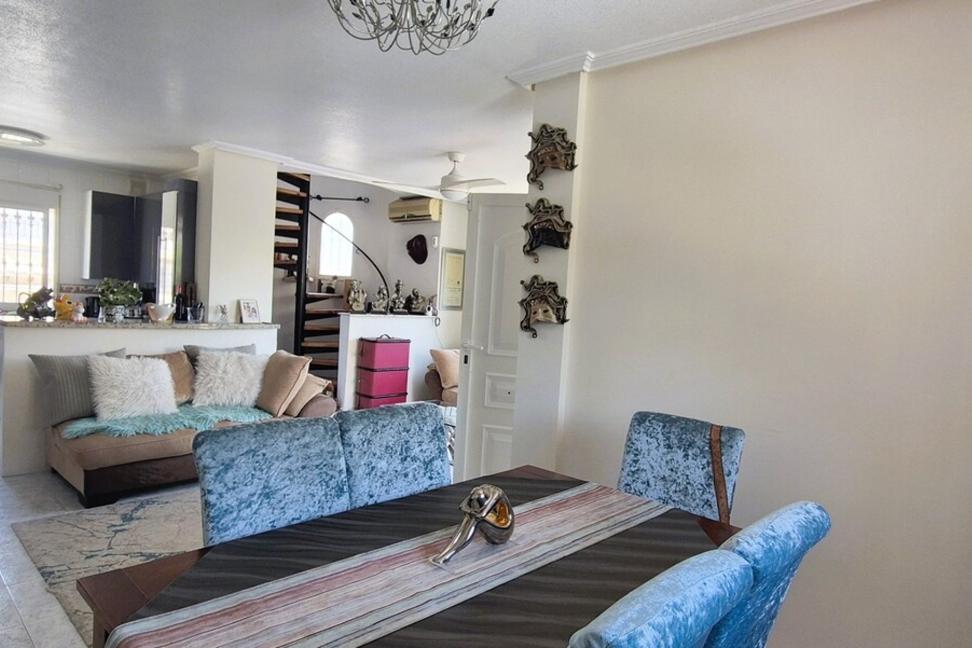 Venta - Chalet Independiente -
Villamartín