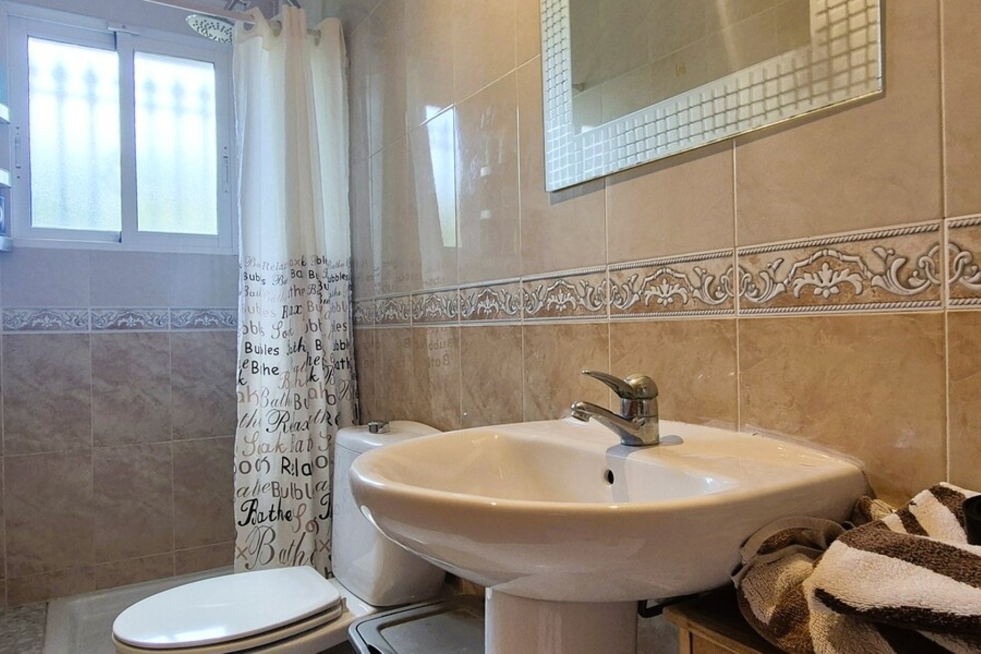 Venta - Chalet Independiente -
Villamartín