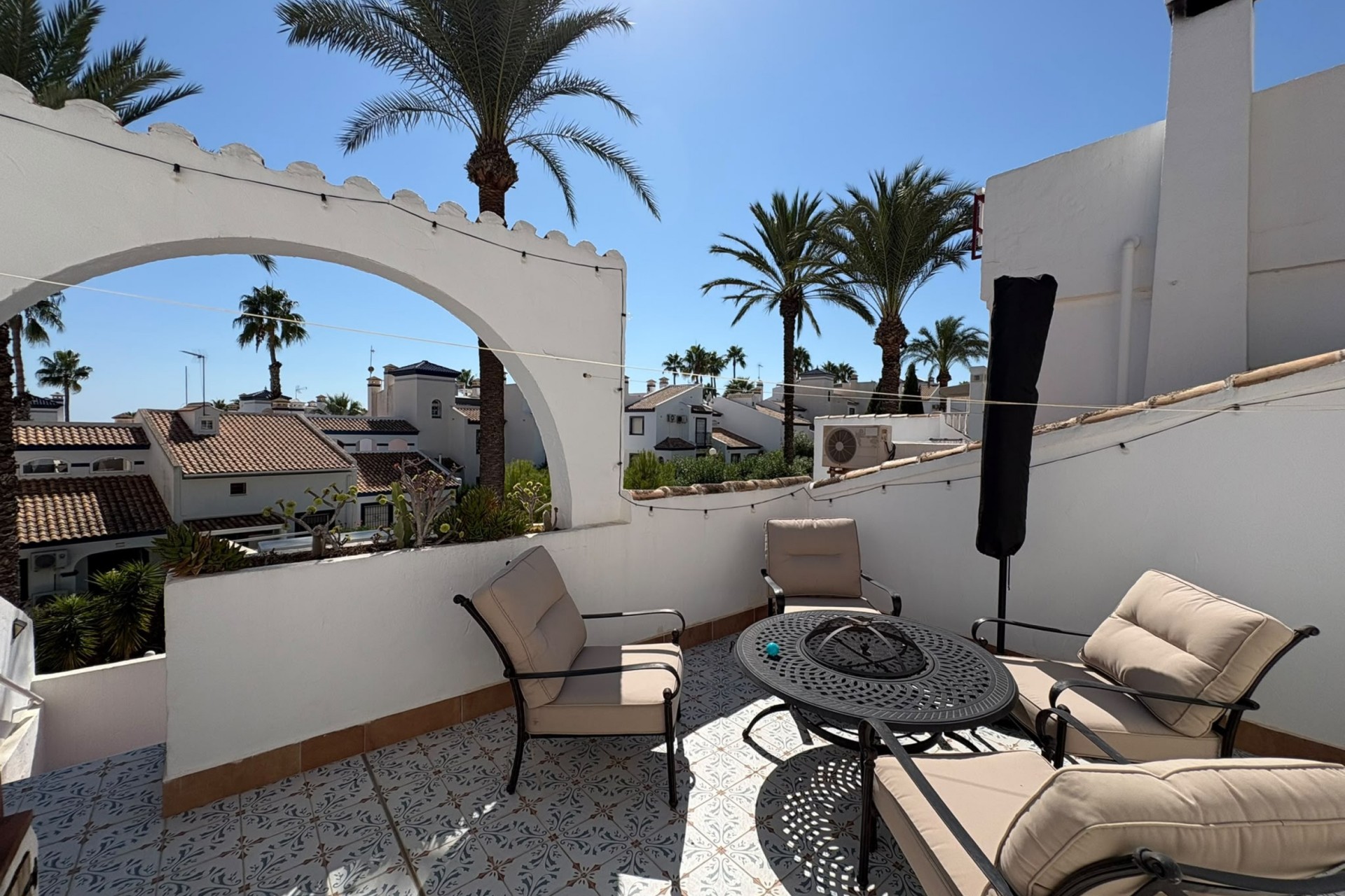 Venta - Chalet Independiente -
Villamartín