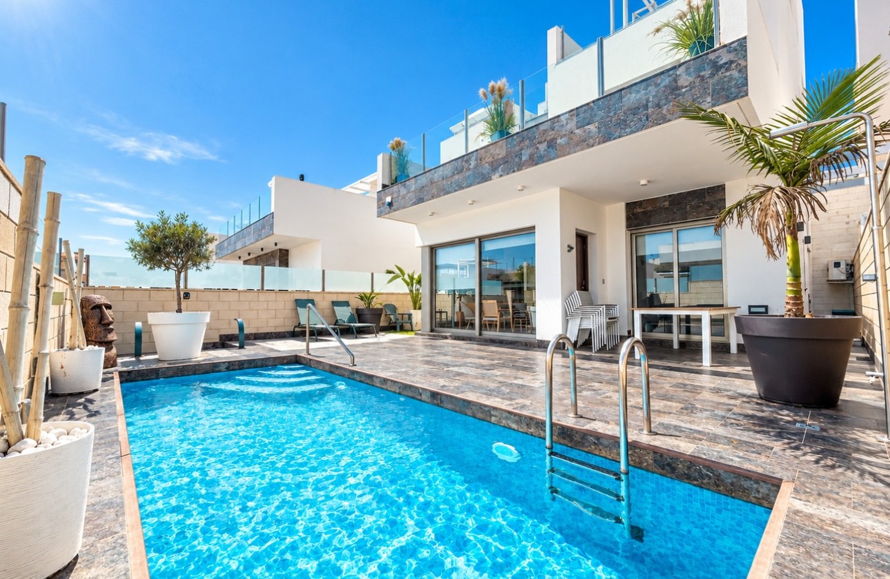 Venta - Chalet Independiente -
Villamartín