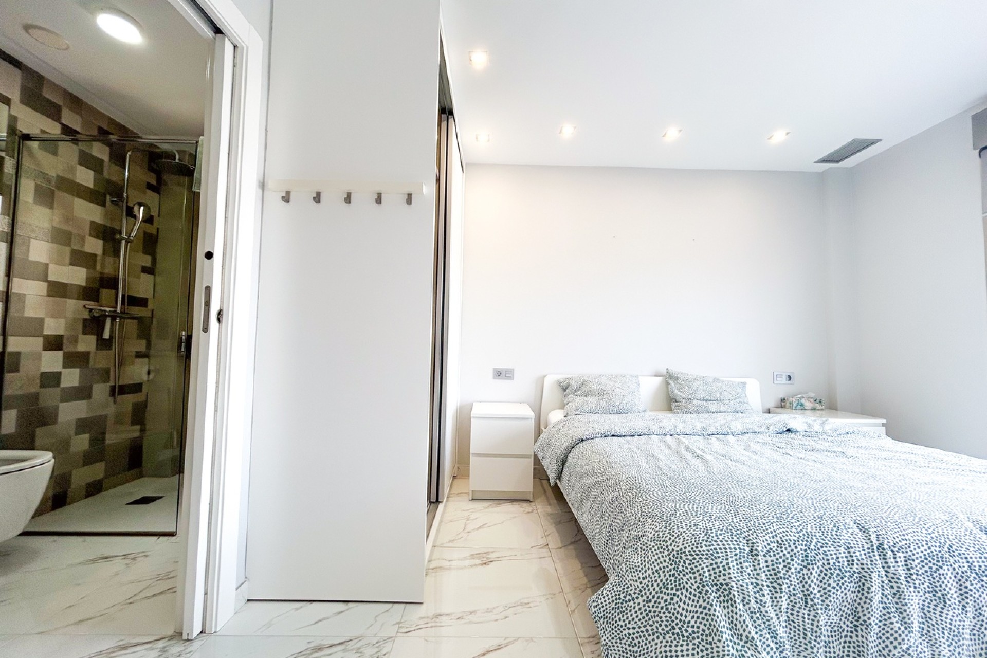 Venta - Chalet Independiente -
Villamartín