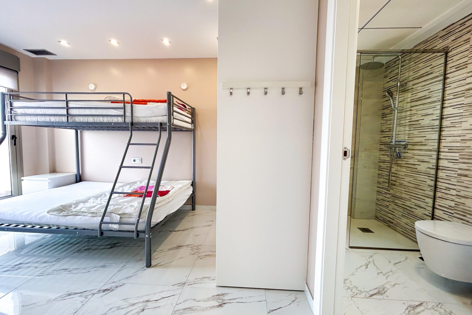 Venta - Chalet Independiente -
Villamartín