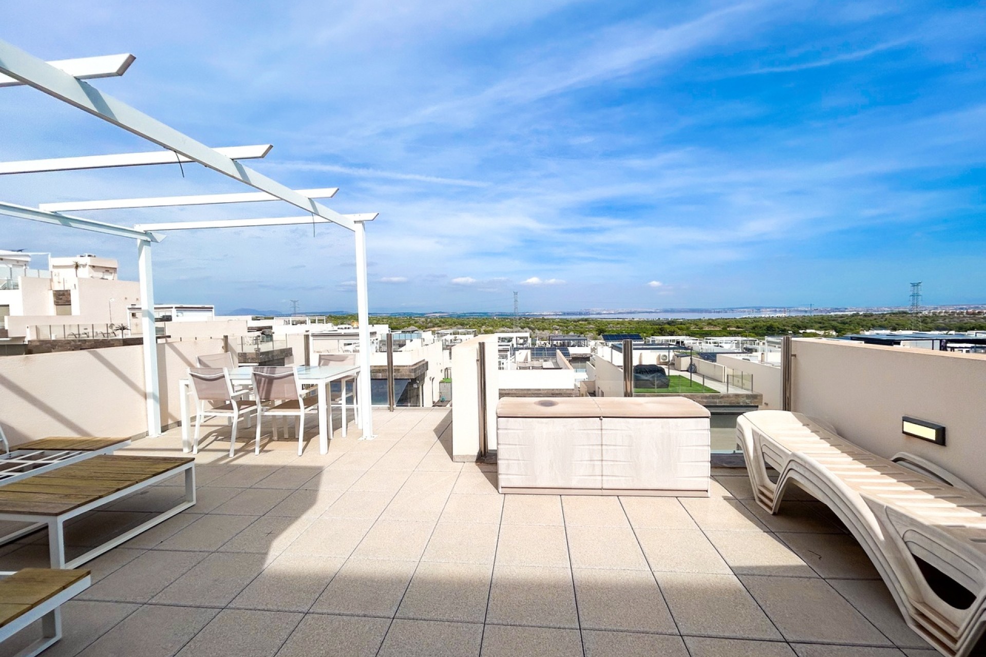Venta - Chalet Independiente -
Villamartín