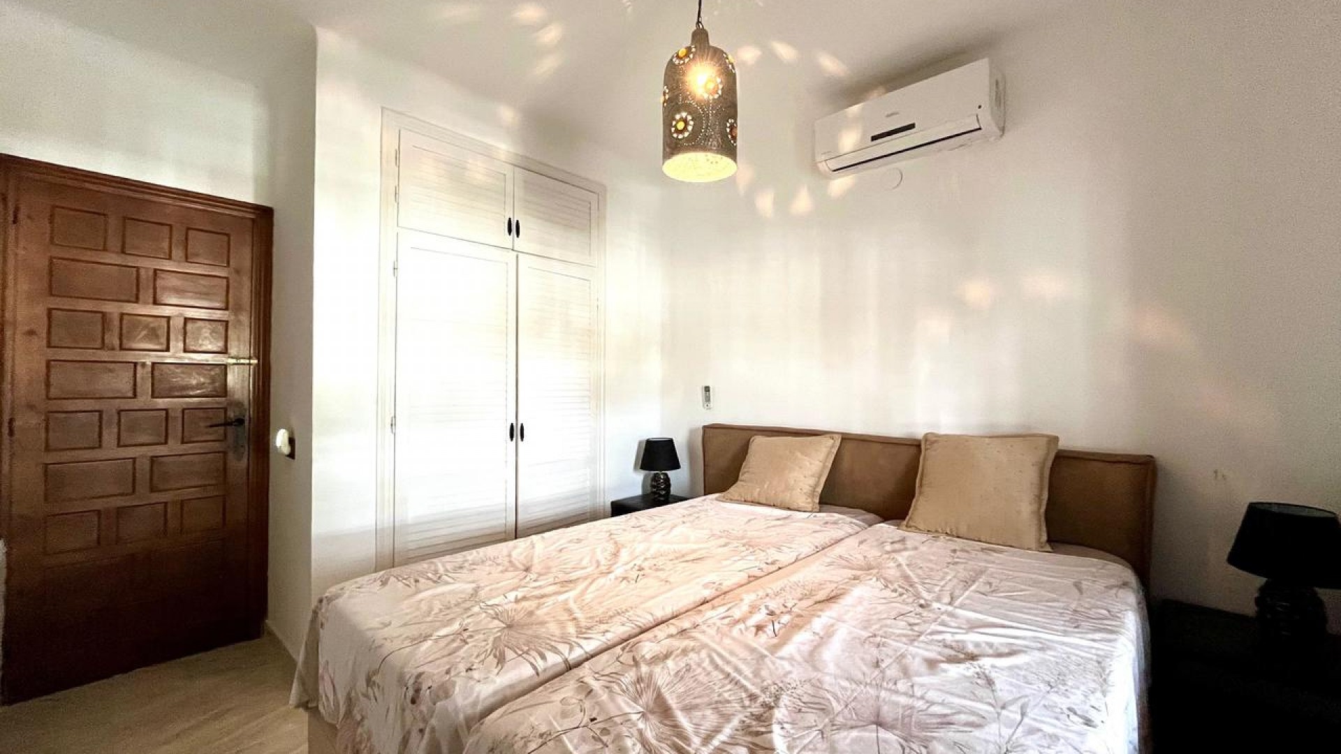 Venta - Chalet Independiente -
Villamartín