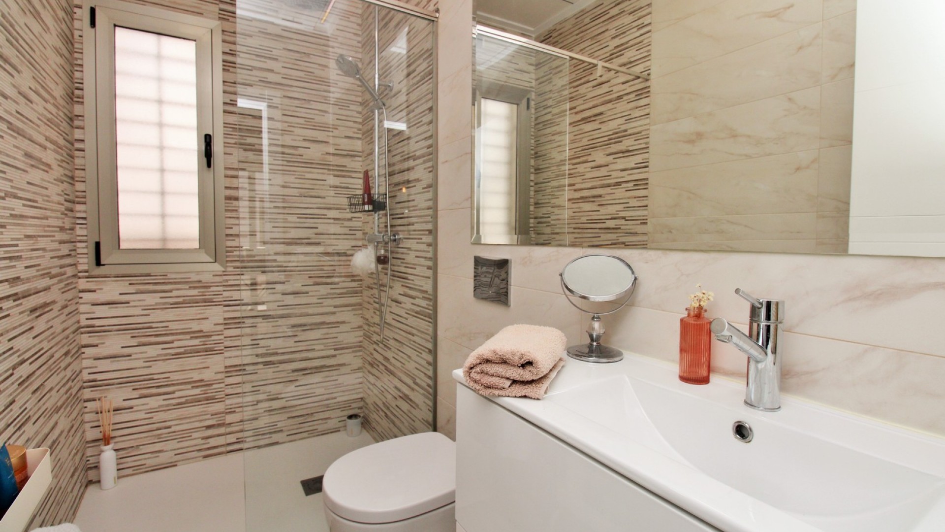 Venta - Chalet Independiente -
Villamartín