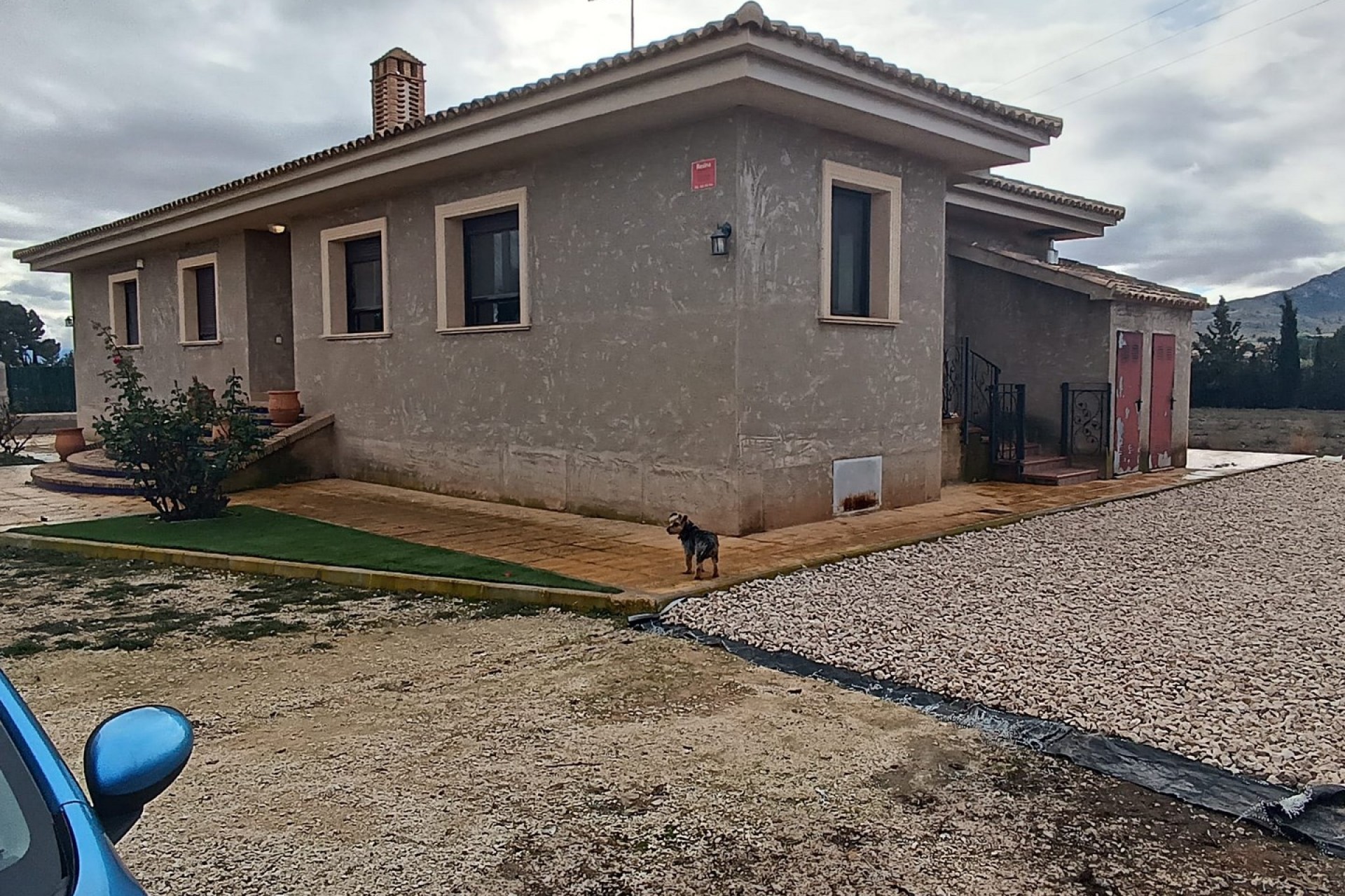 Venta - Chalet Independiente -
Yecla - Inland
