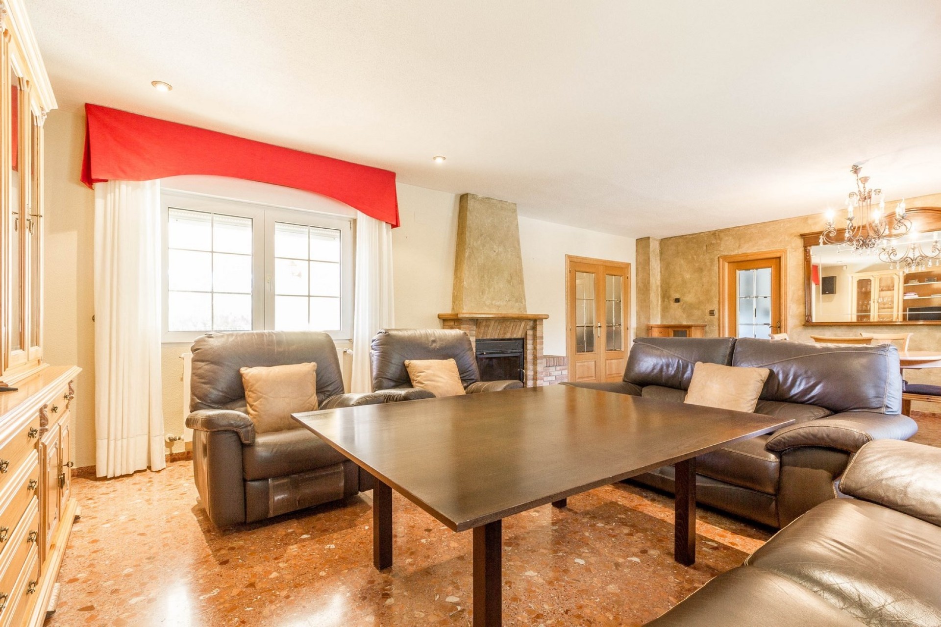 Venta - Chalet Independiente -
Yecla - Inland