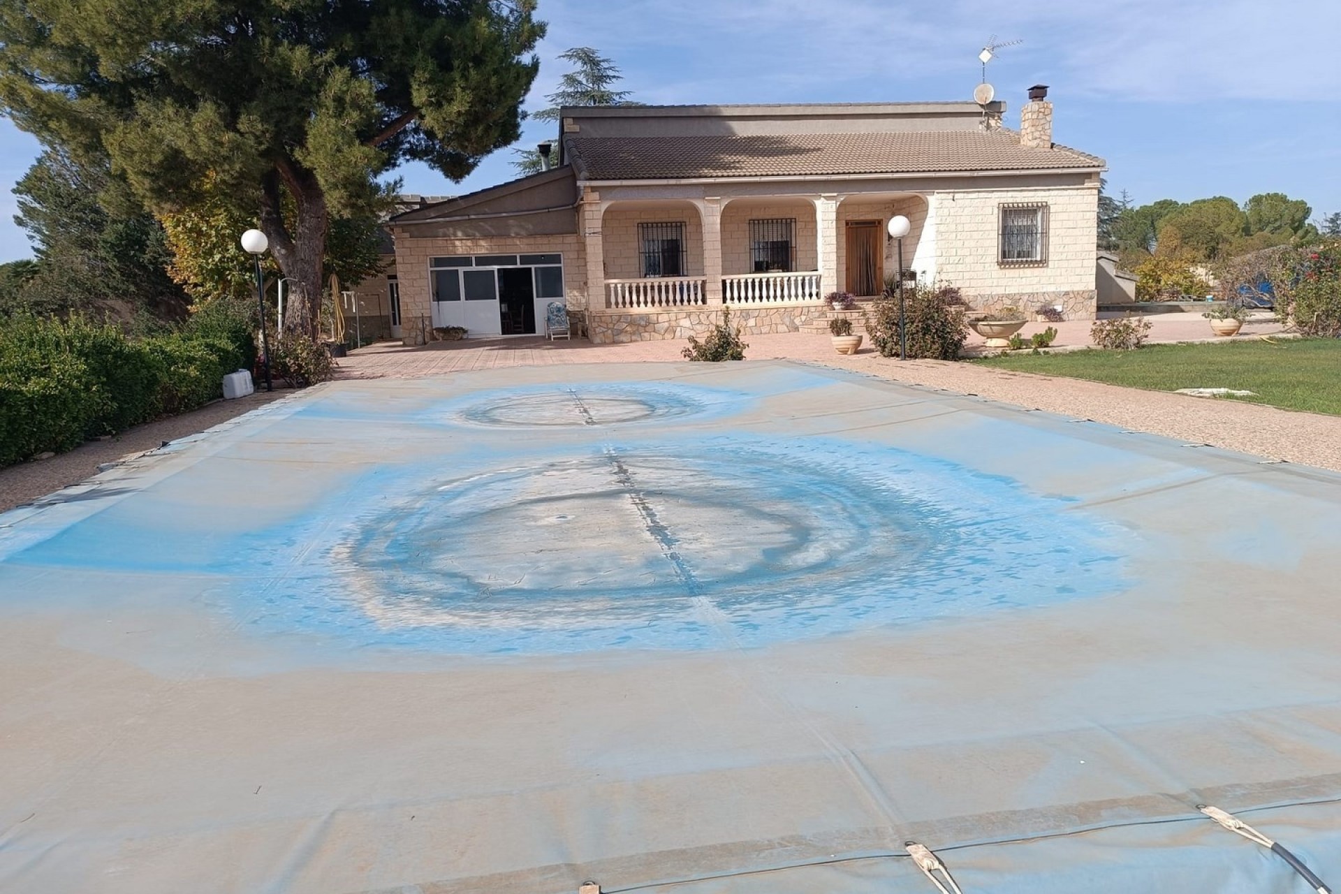 Venta - Chalet Independiente -
Yecla - Inland