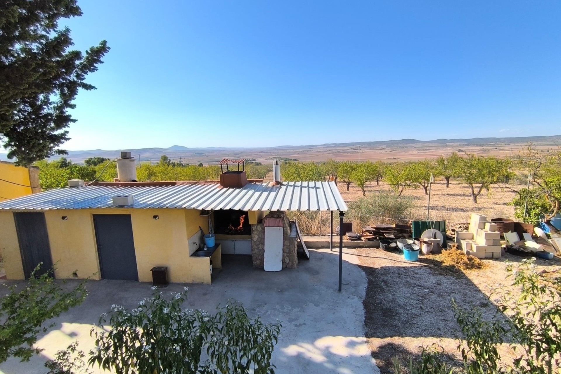 Venta - Chalet Independiente -
Yecla - Inland