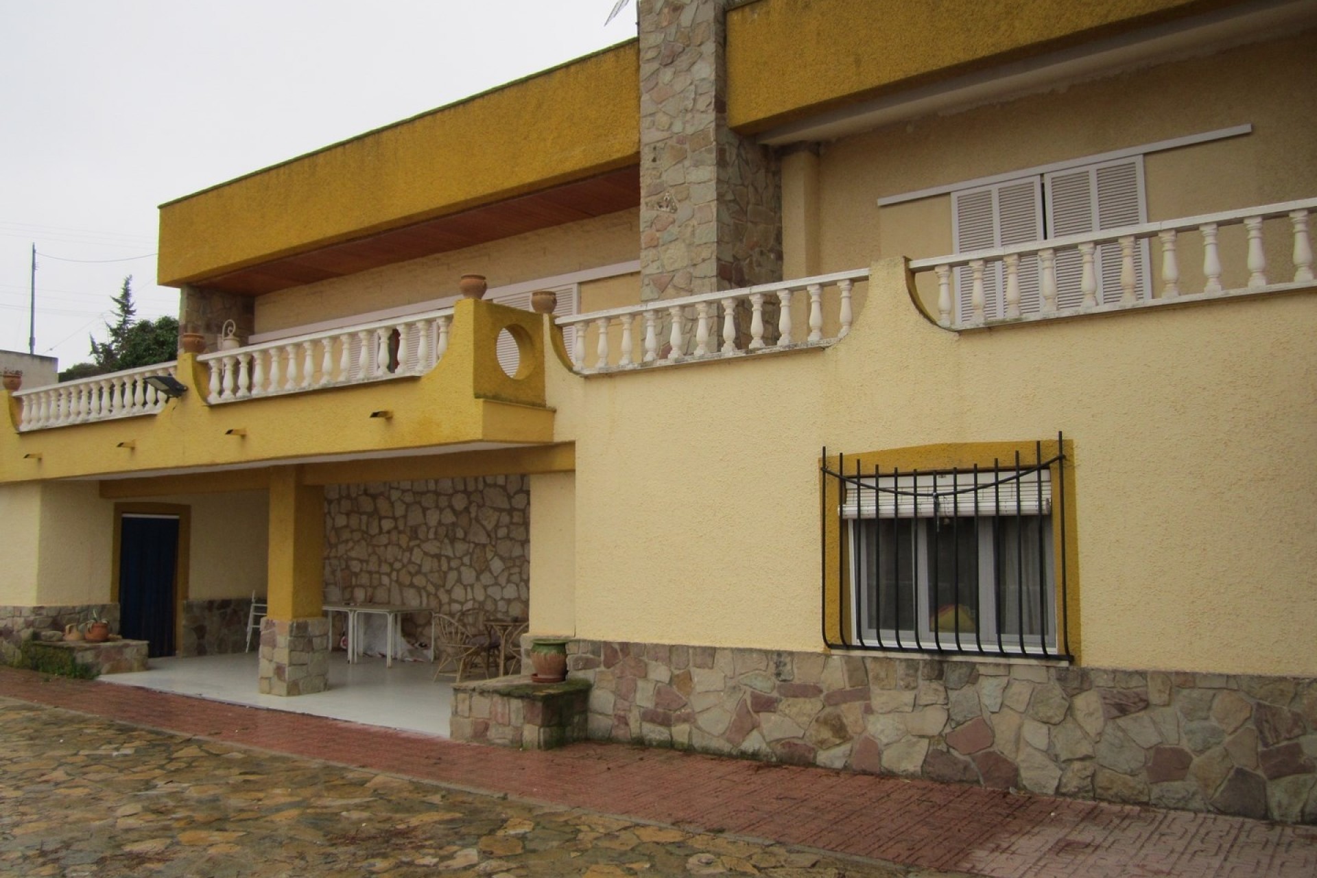 Venta - Chalet Independiente -
Yecla - Inland