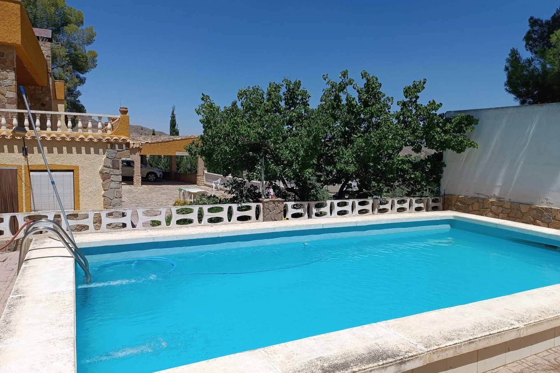 Venta - Chalet Independiente -
Yecla - Inland