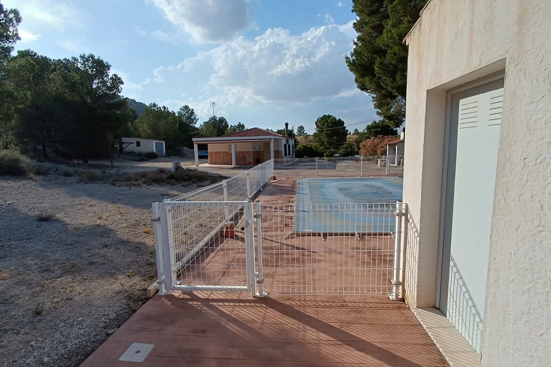 Venta - Chalet Independiente -
Yecla - Inland