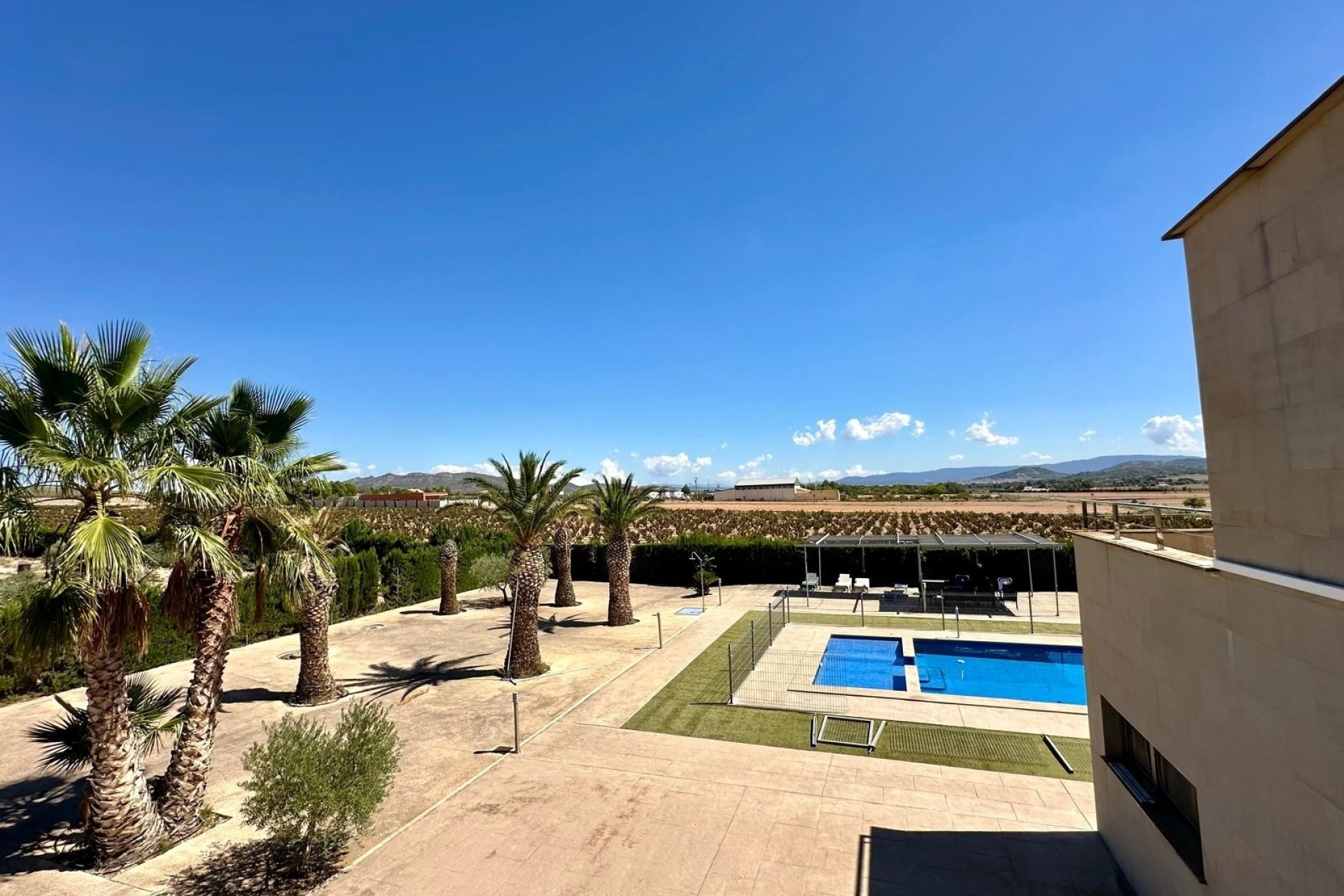Venta - Chalet Independiente -
Yecla - Inland