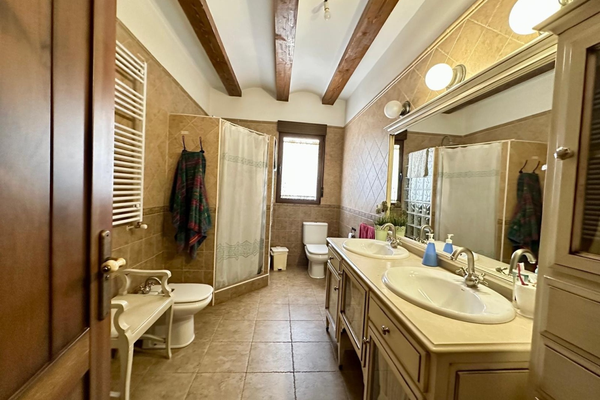 Venta - Chalet Independiente -
Yecla - Inland