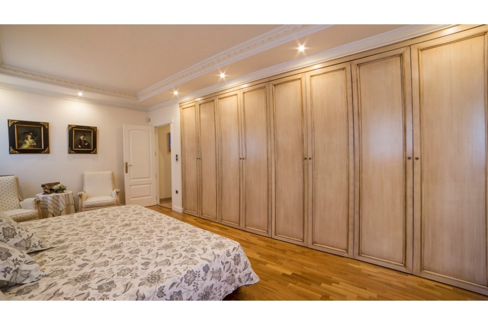 Venta - Chalet Independiente -
Yecla - Inland