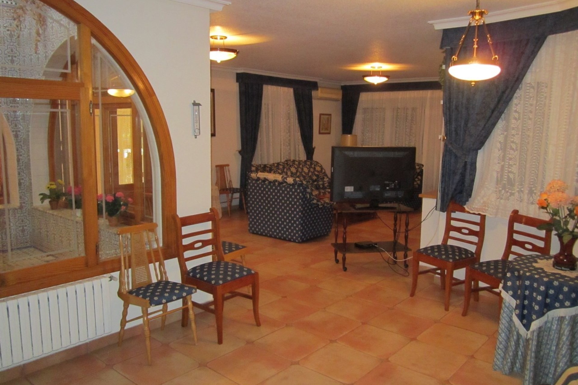 Venta - Chalet Independiente -
Yecla - Inland