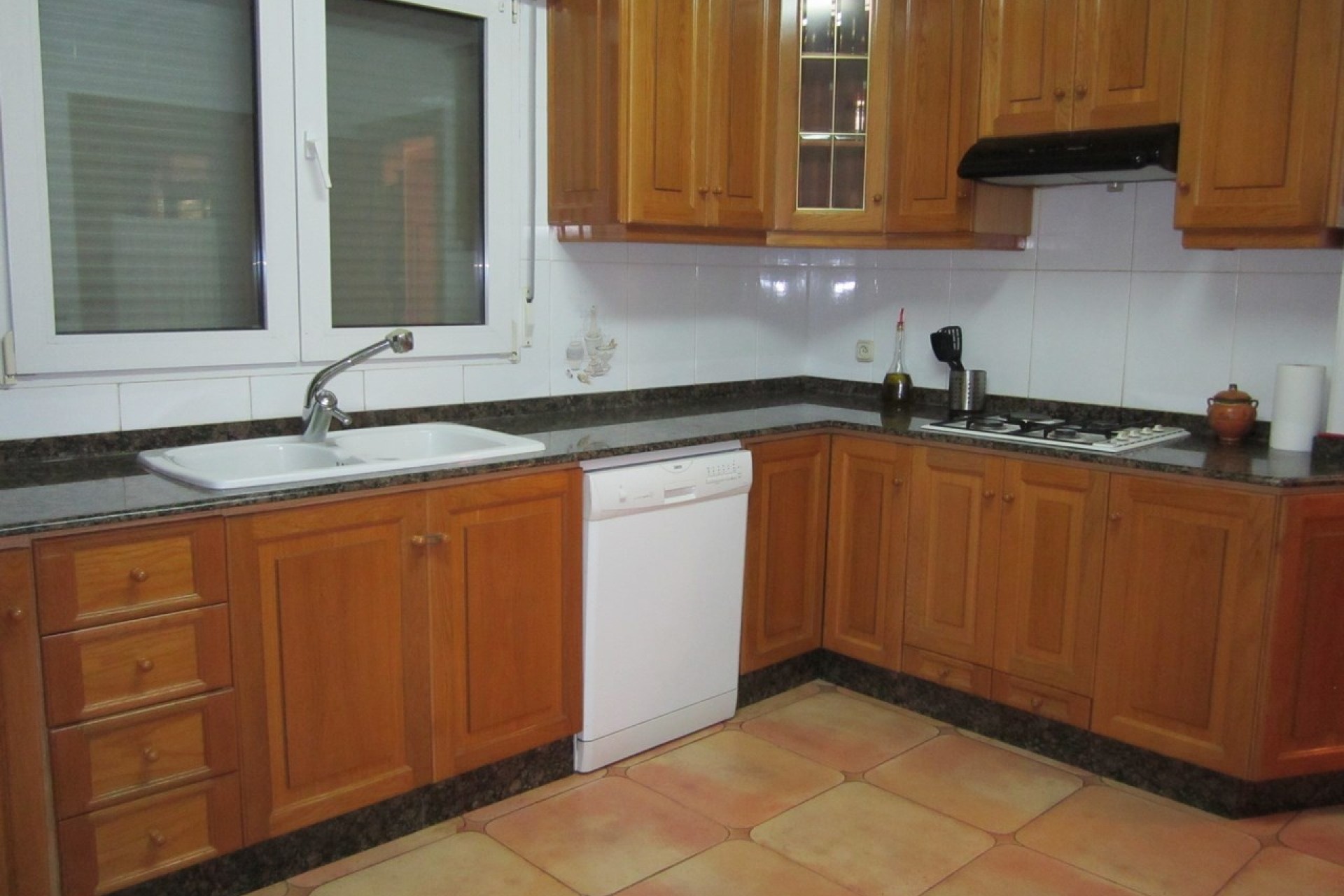 Venta - Chalet Independiente -
Yecla - Inland