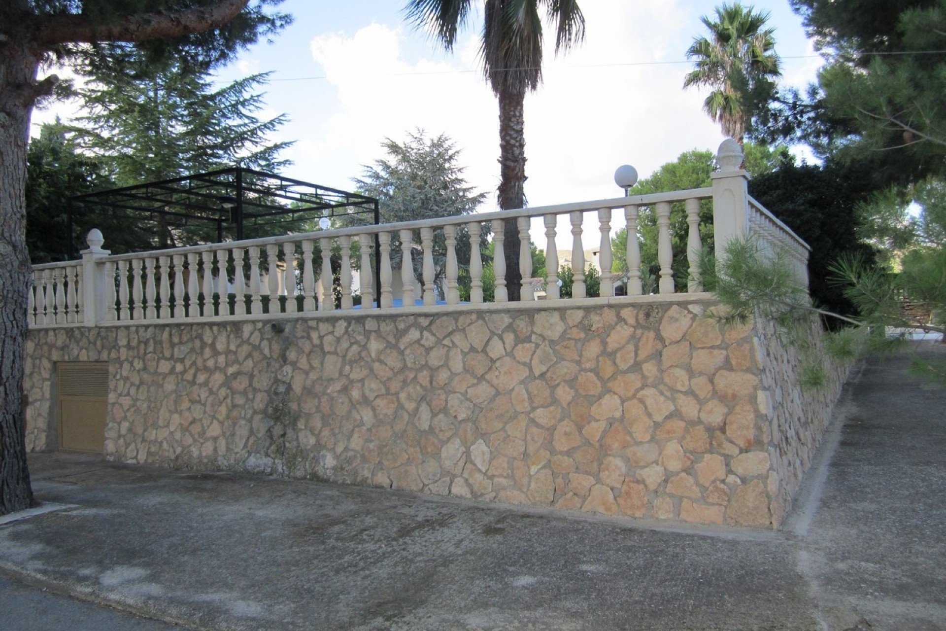 Venta - Chalet Independiente -
Yecla - Inland