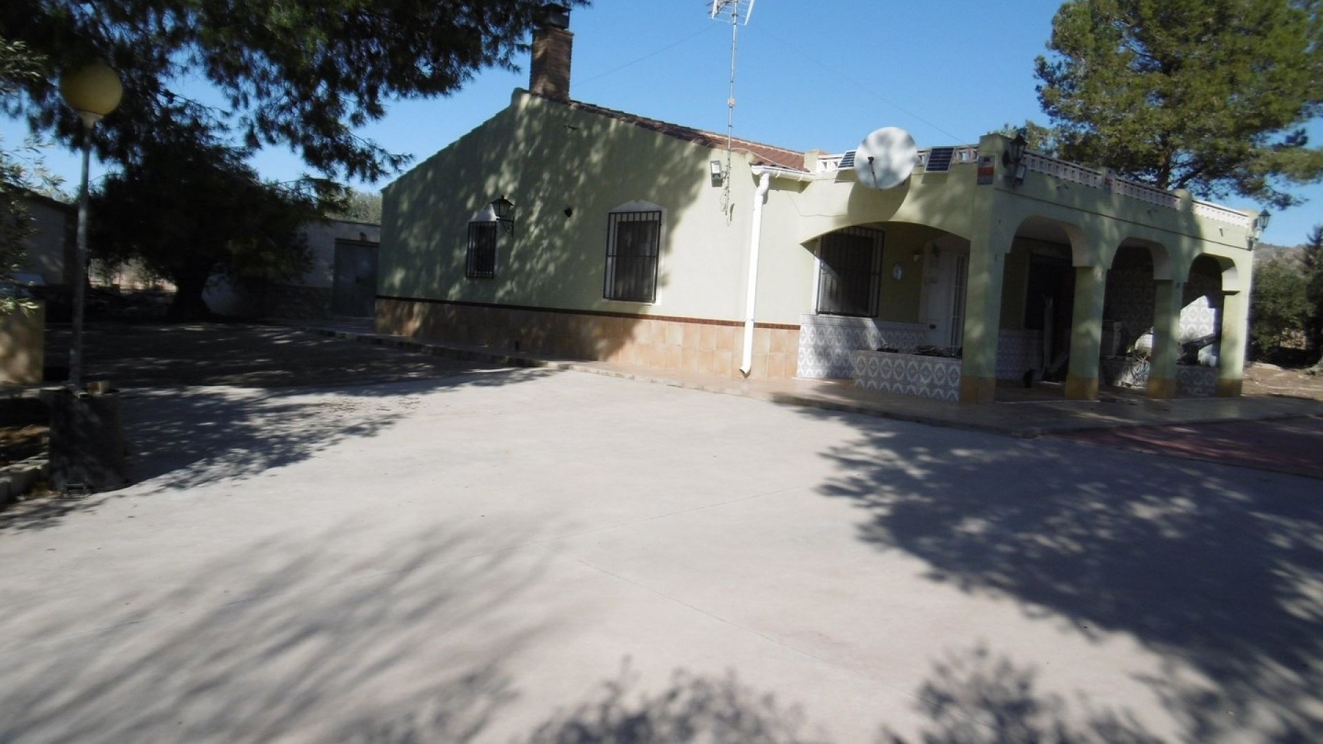 Venta - Chalet Independiente -
Yecla