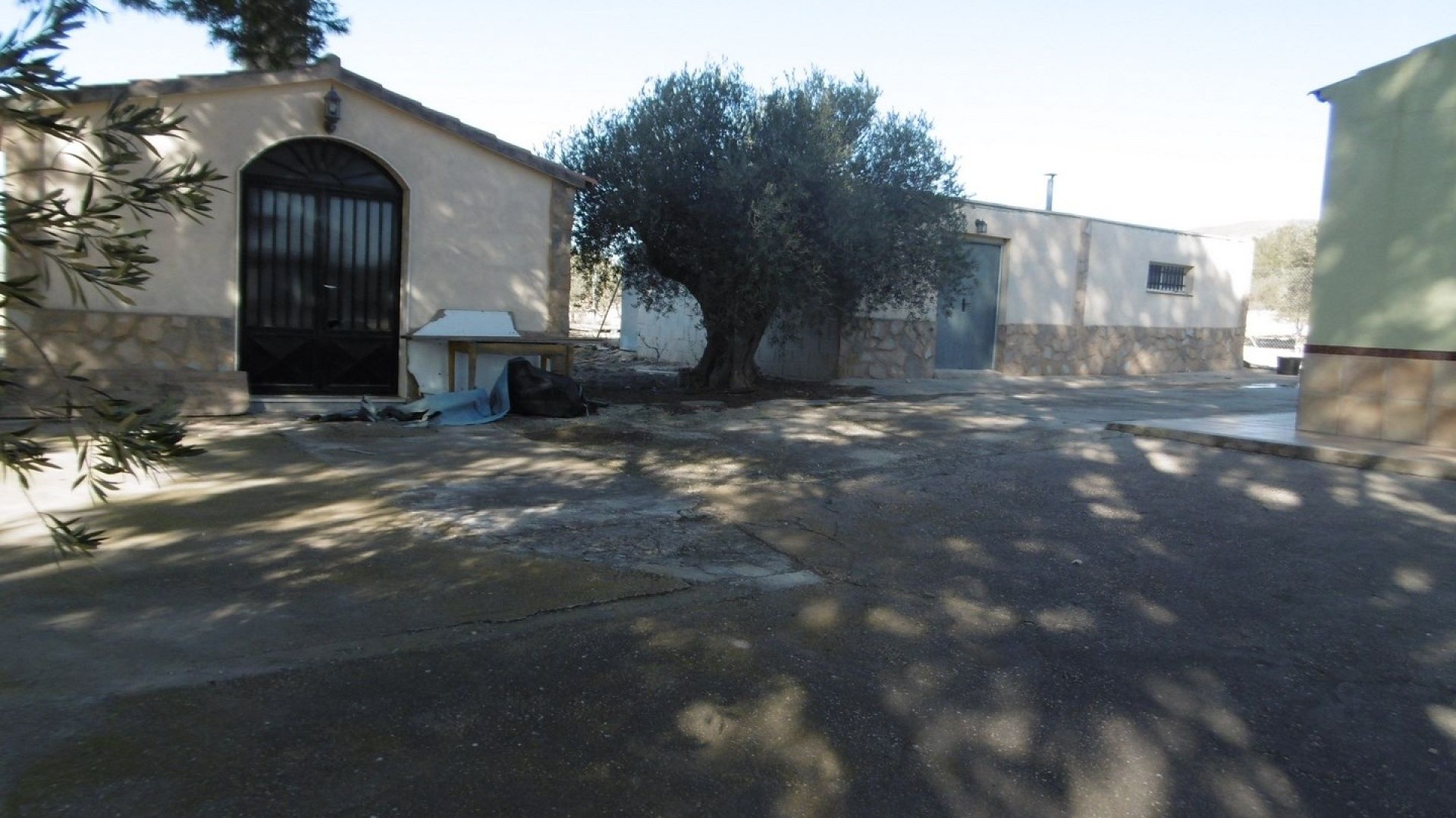 Venta - Chalet Independiente -
Yecla