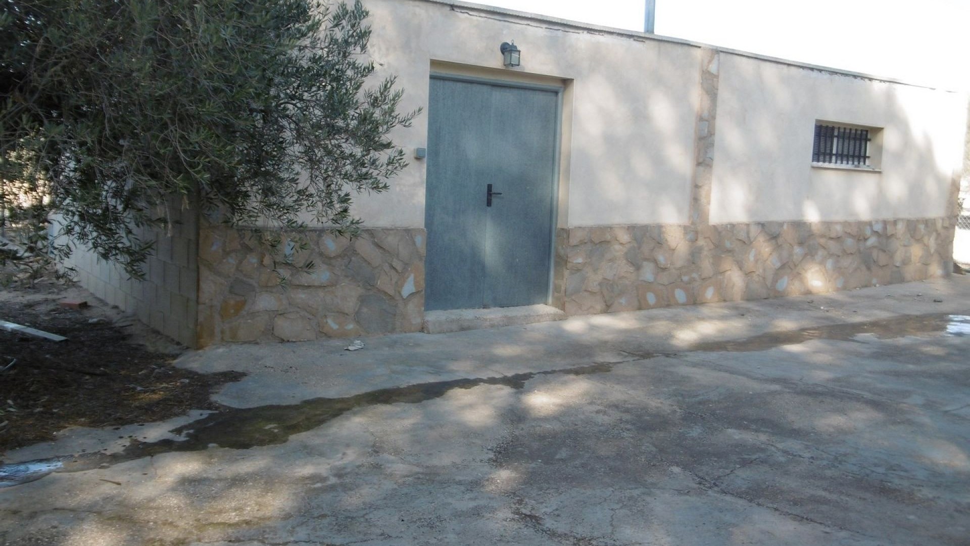 Venta - Chalet Independiente -
Yecla