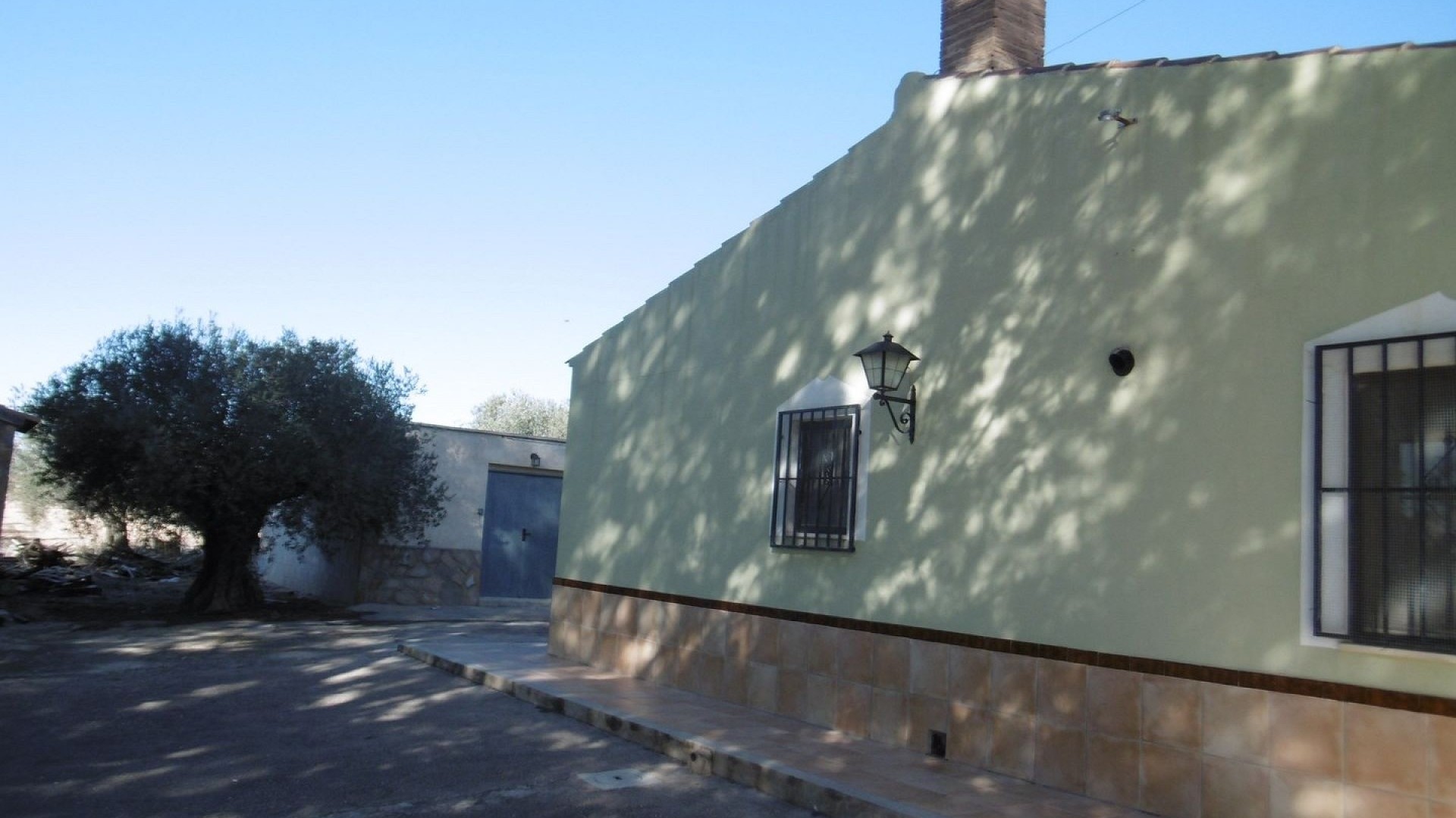 Venta - Chalet Independiente -
Yecla