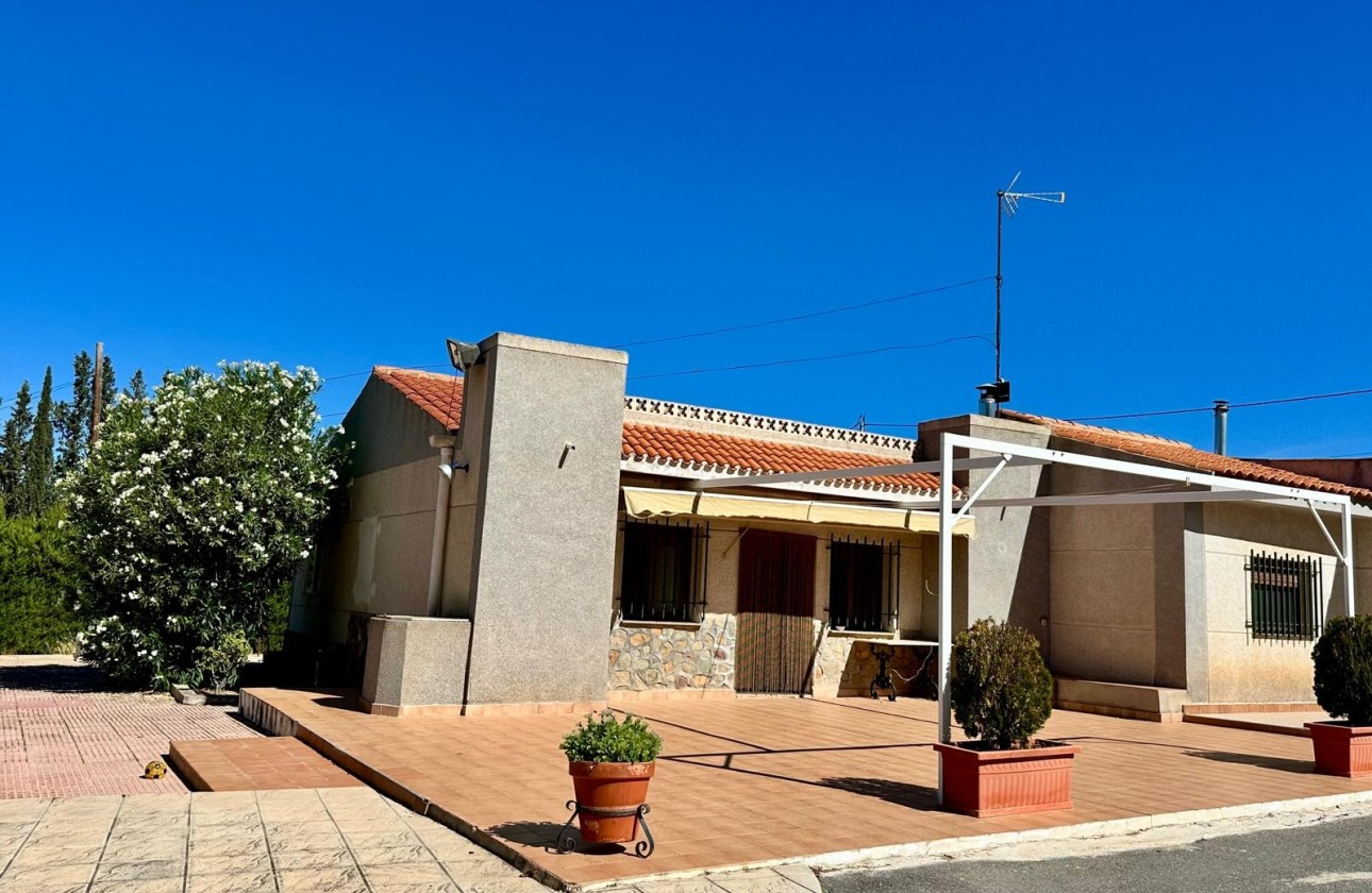 Venta - Chalet Independiente -
Yecla