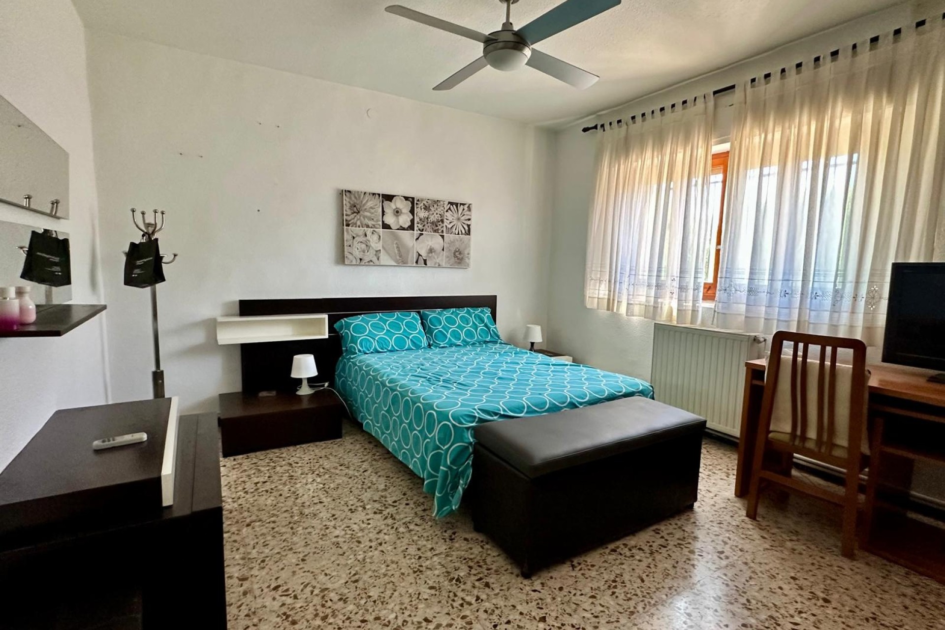 Venta - Chalet Independiente -
Yecla