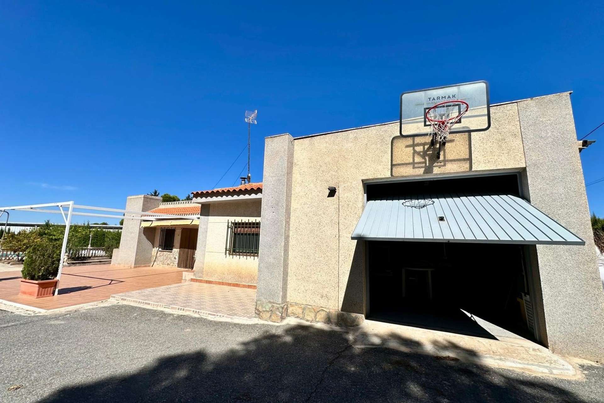 Venta - Chalet Independiente -
Yecla