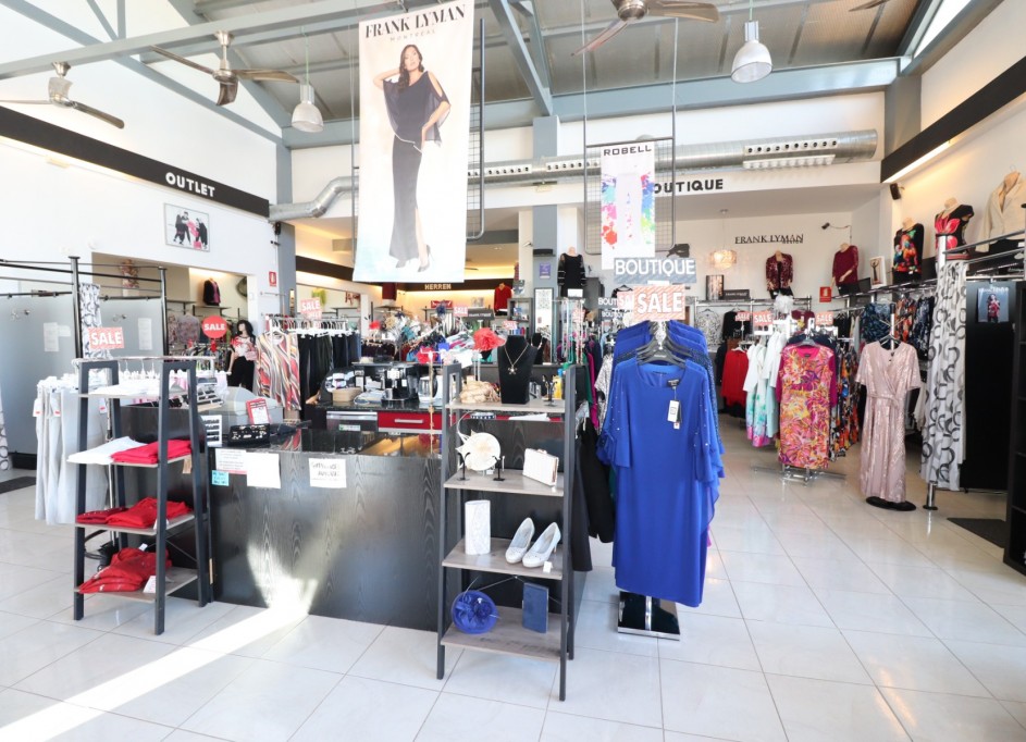 Venta - Comercial -
Algorfa - La Finca Golf Resort