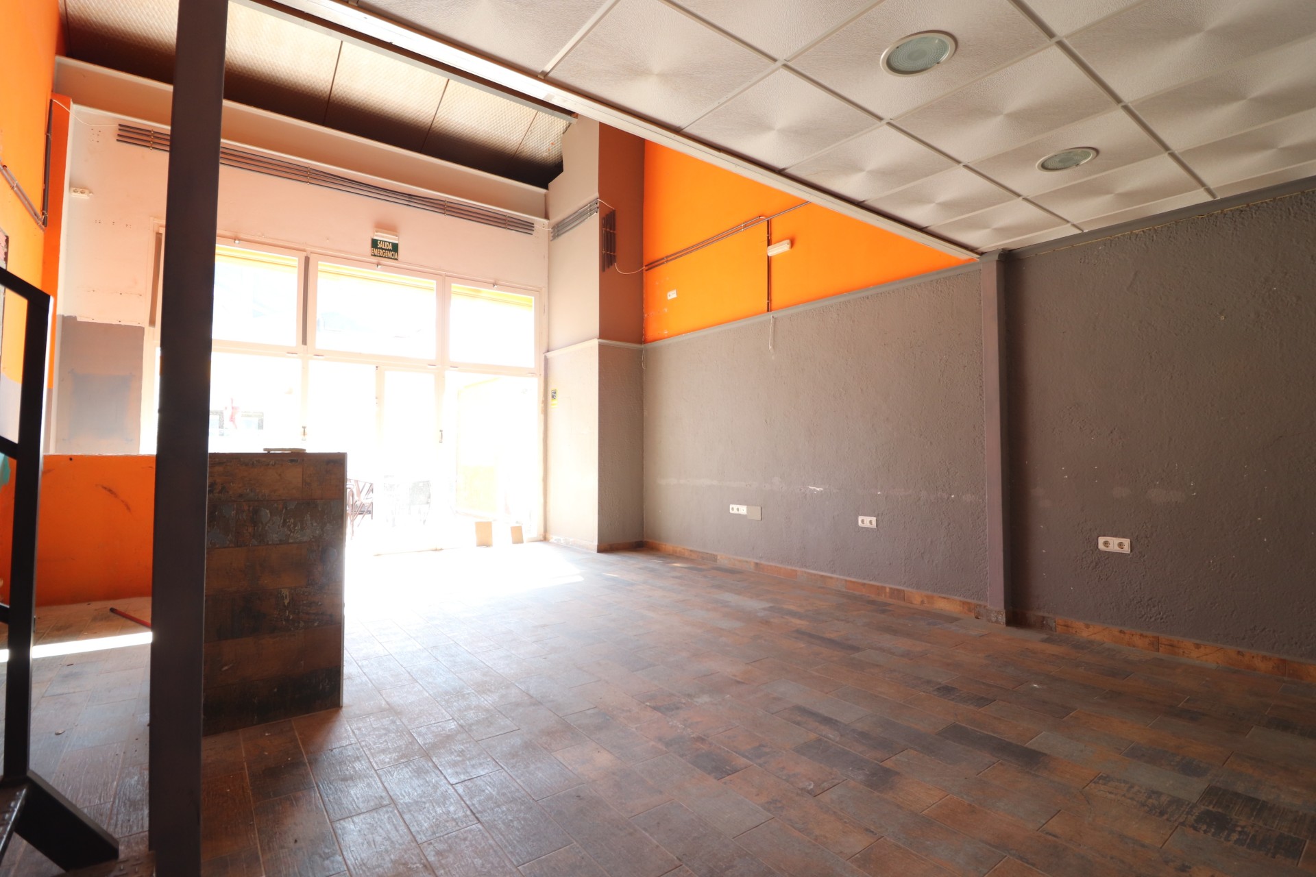 Venta - Comercial -
Algorfa - La Finca Golf Resort