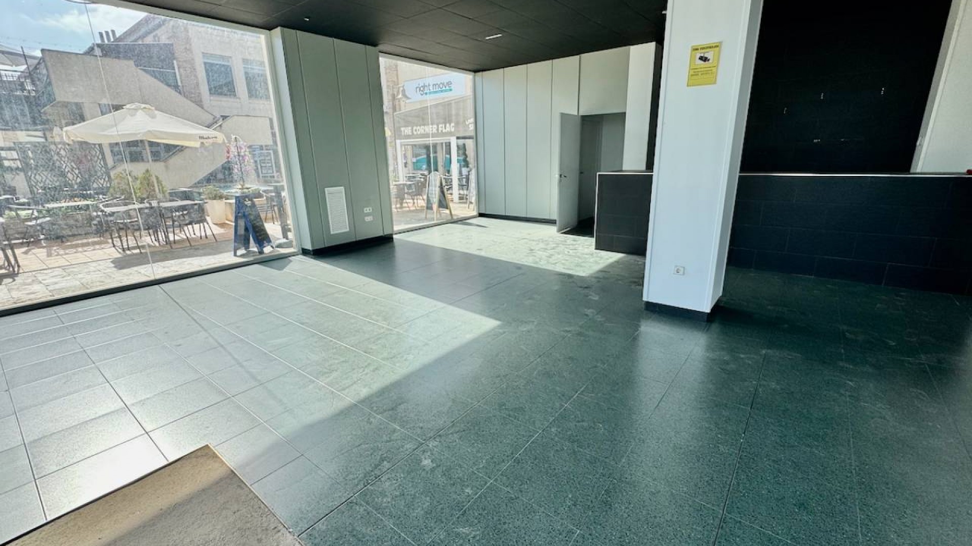 Venta - Comercial -
Algorfa - La Finca Golf Resort