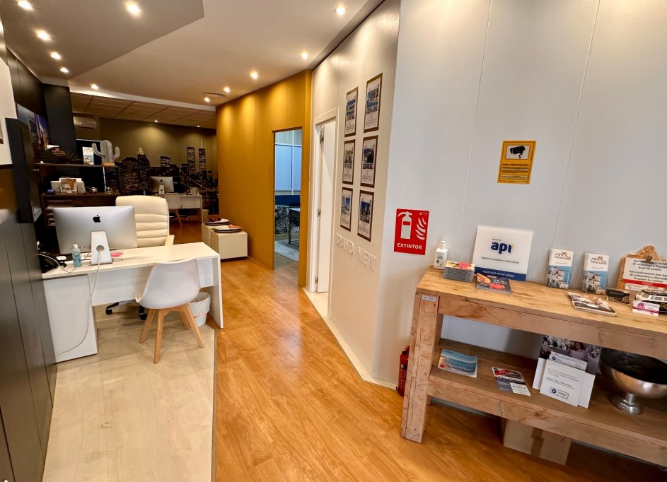 Venta - Comercial -
Guardamar del Segura - Guardamar Center